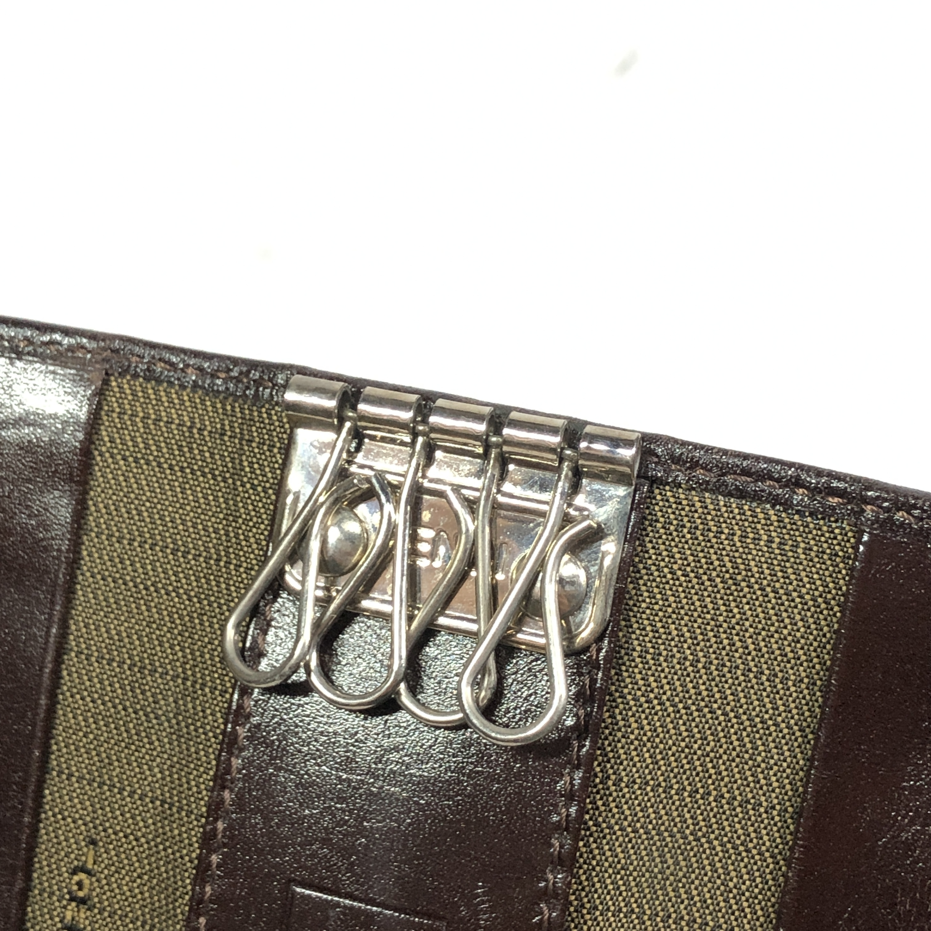 Zucca pattern key case with FF design, 4 hooks, leather and canvas, made in Italy. — view 11