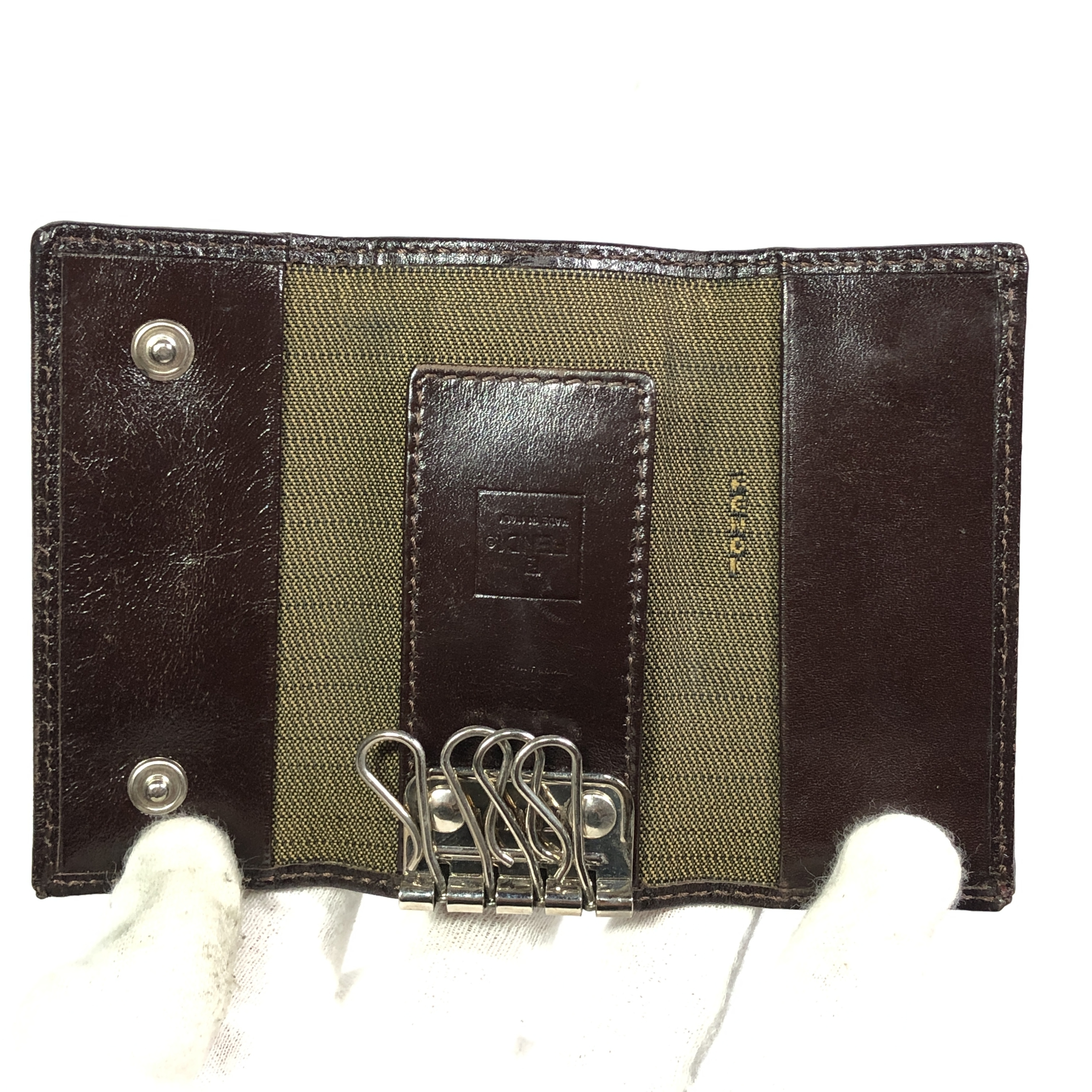 Zucca pattern key case with FF design, 4 hooks, leather and canvas, made in Italy. — view 10