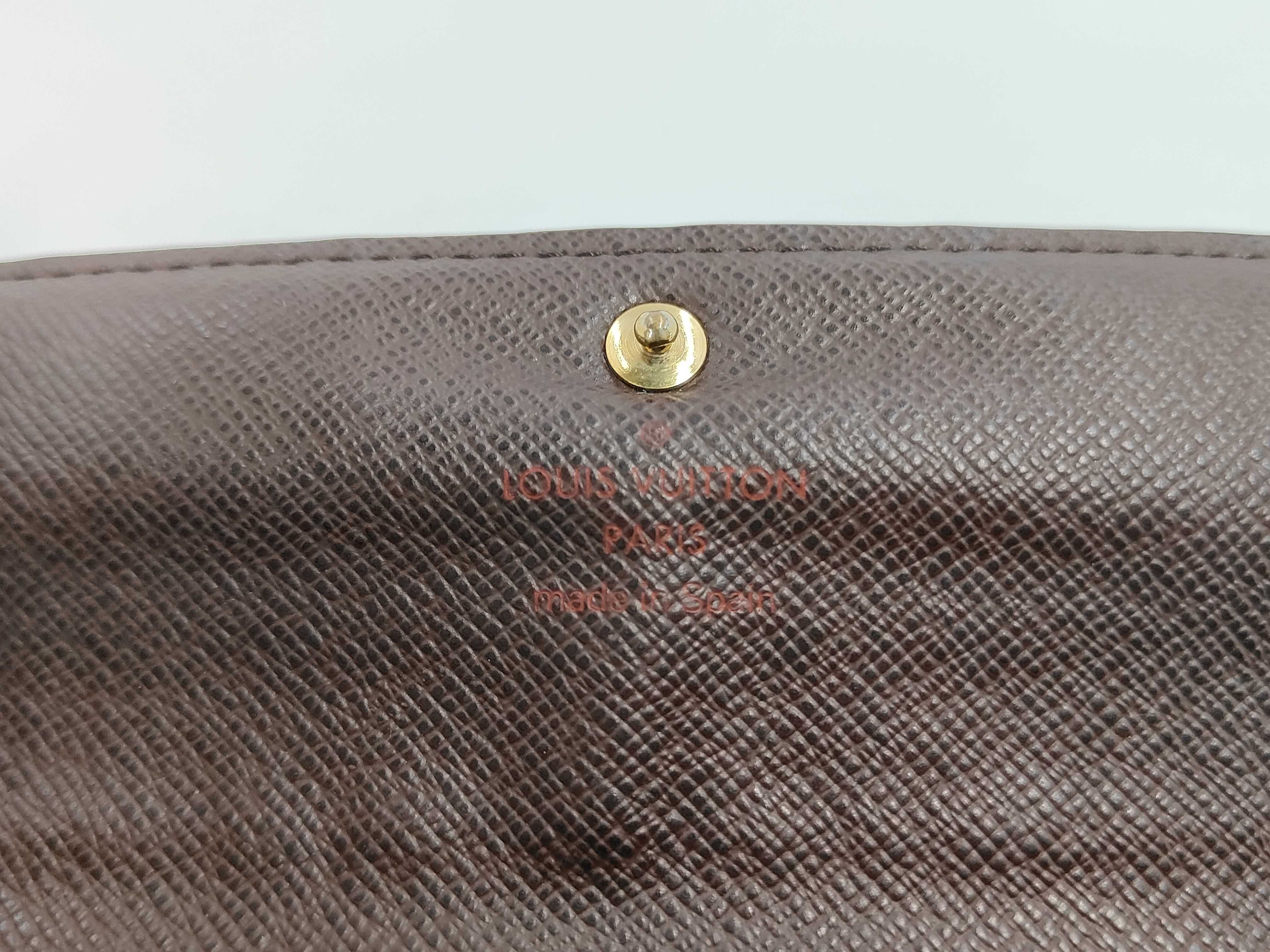 LV wallet — view 11