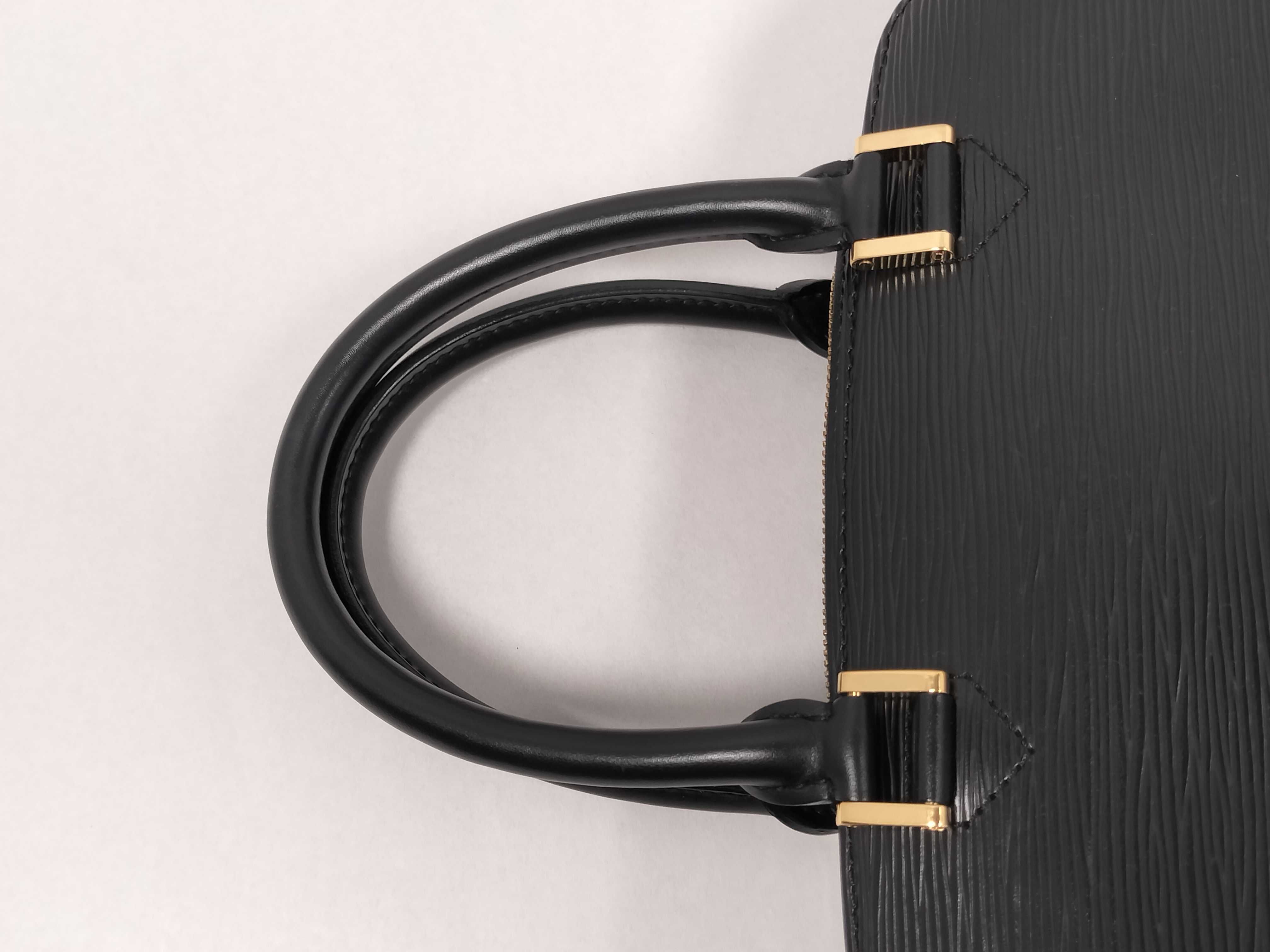 Epi Leather Handbag, Pont Neuf Noir M52052. Accessories: Dust bag. — view 3