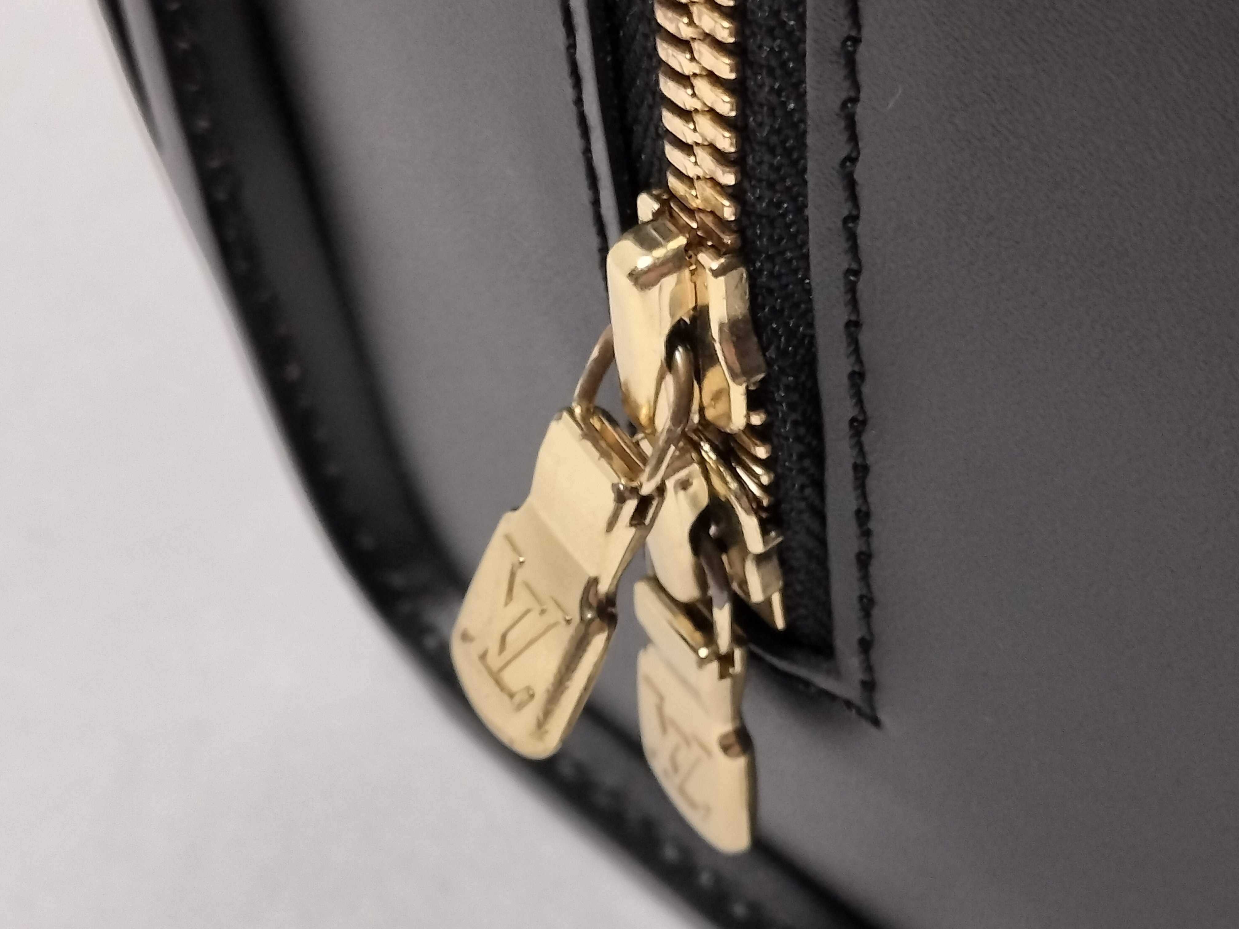 Epi Leather Handbag, Pont Neuf Noir M52052. Accessories: Dust bag. — view 9