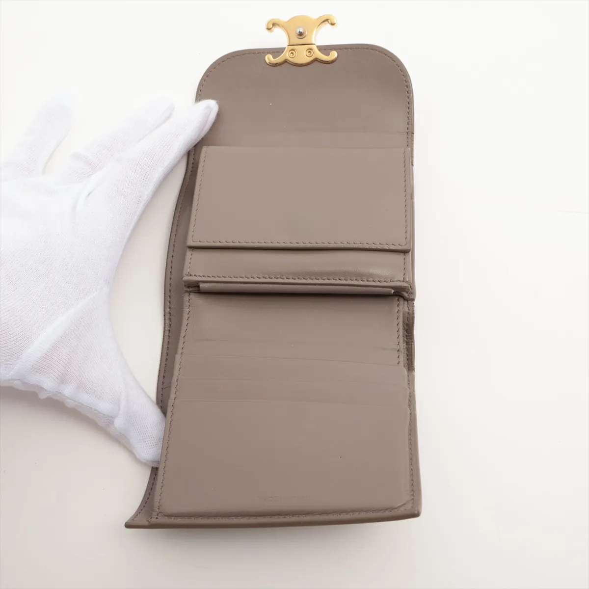 Triomphe Small Flap Wallet Leather Compact Wallet Greige — view 4