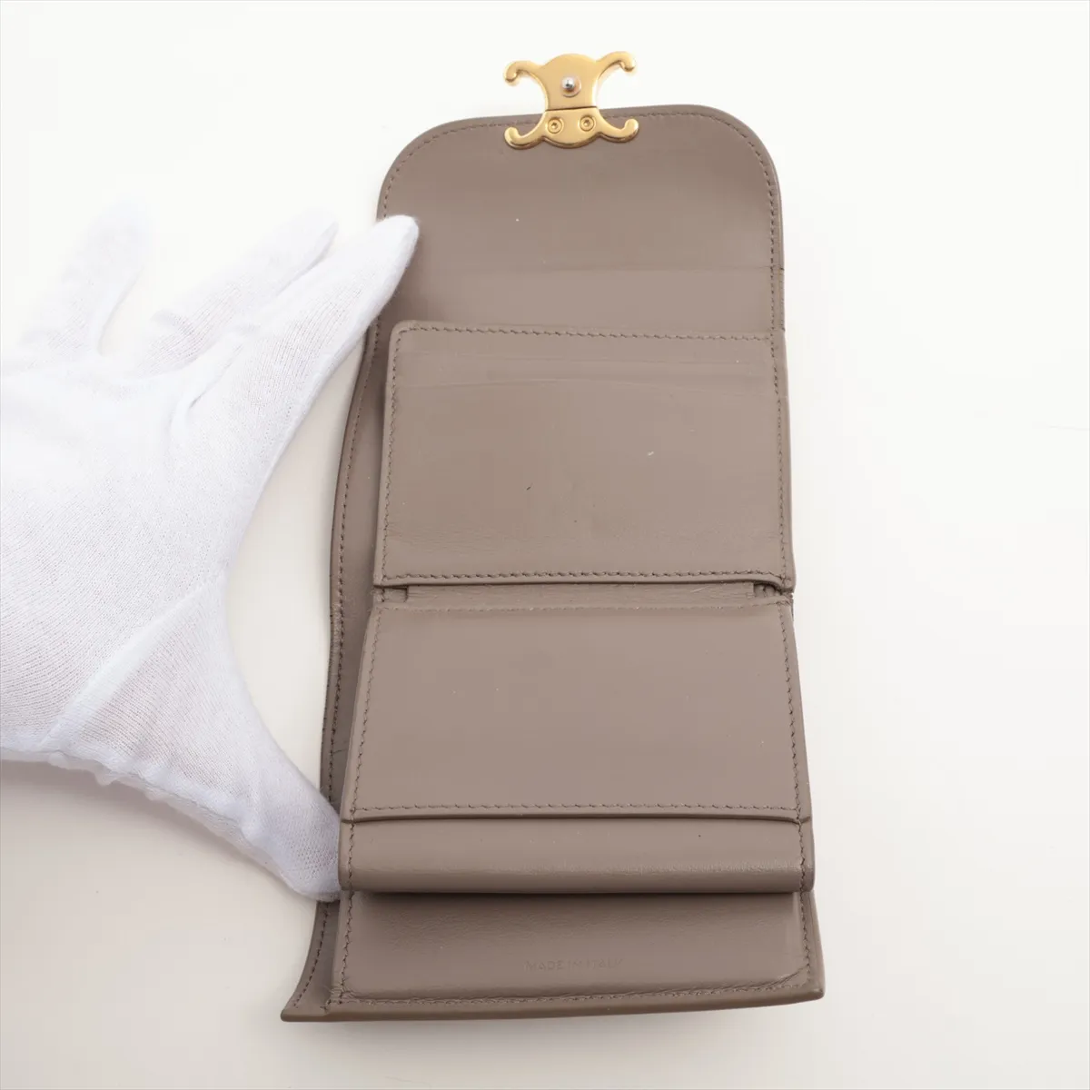 Triomphe Small Flap Wallet Leather Compact Wallet Greige — view 5