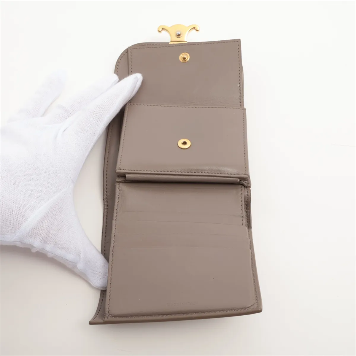 Triomphe Small Flap Wallet Leather Compact Wallet Greige — view 6
