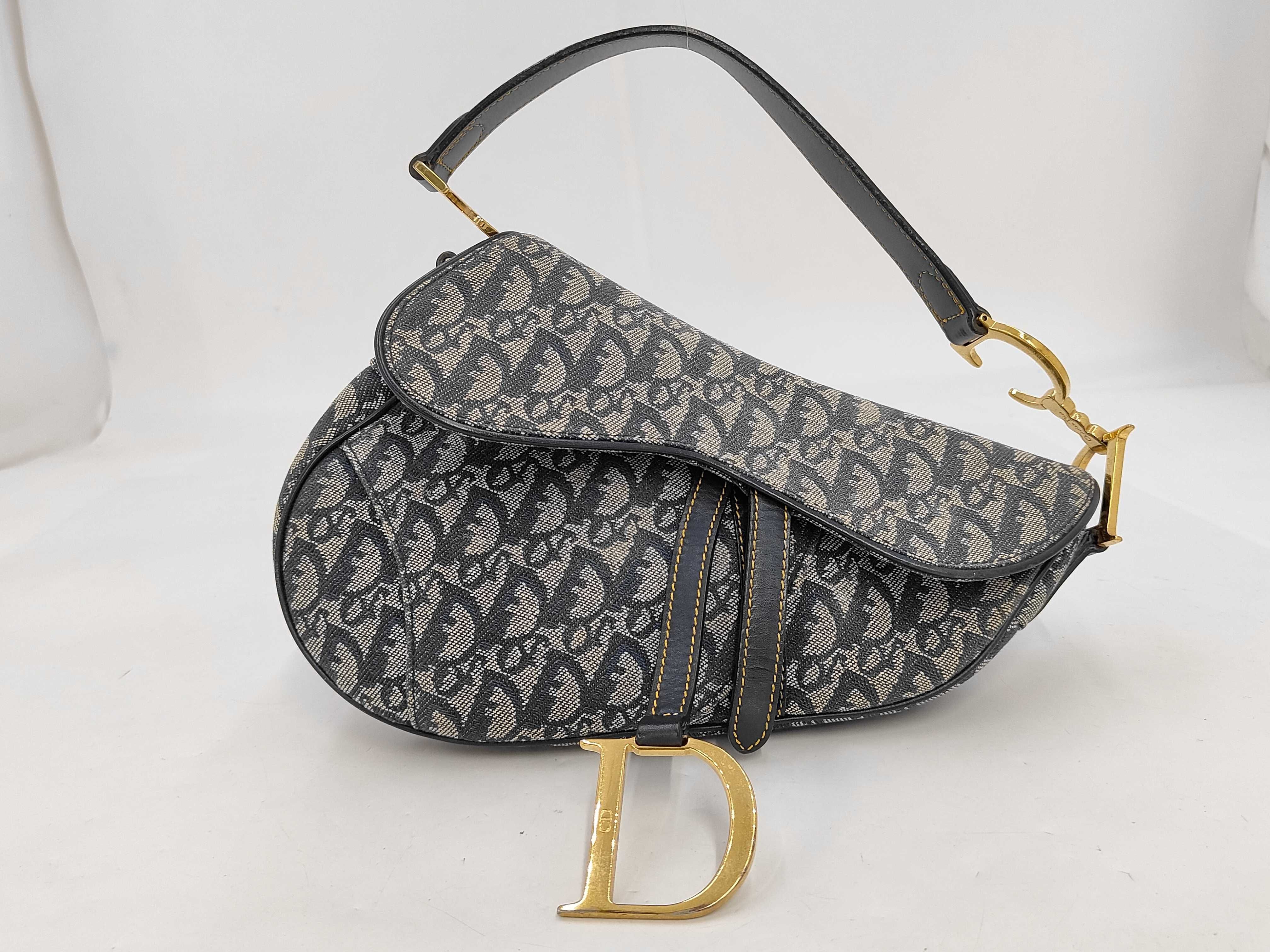 Oblique Saddle Shoulder Bag