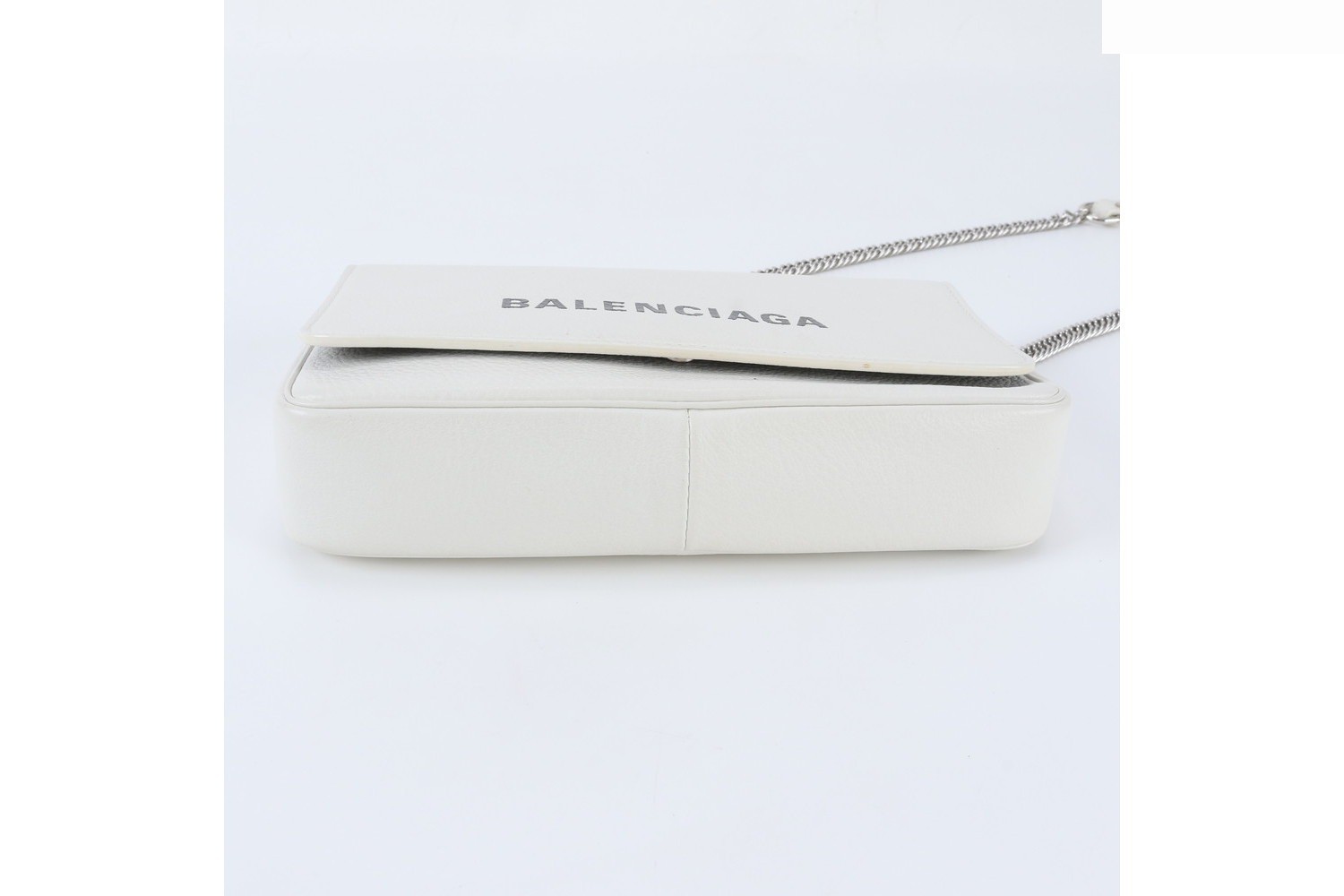 Everyday Chain Leather Shoulder Bag — view 5