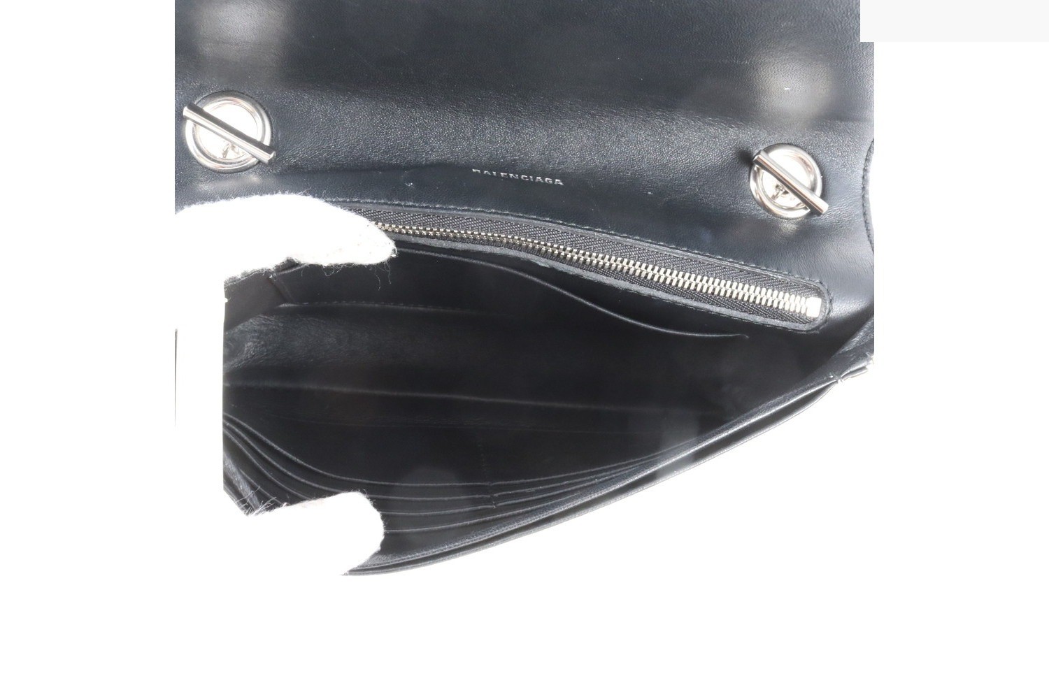 Everyday Chain Leather Shoulder Bag — view 7