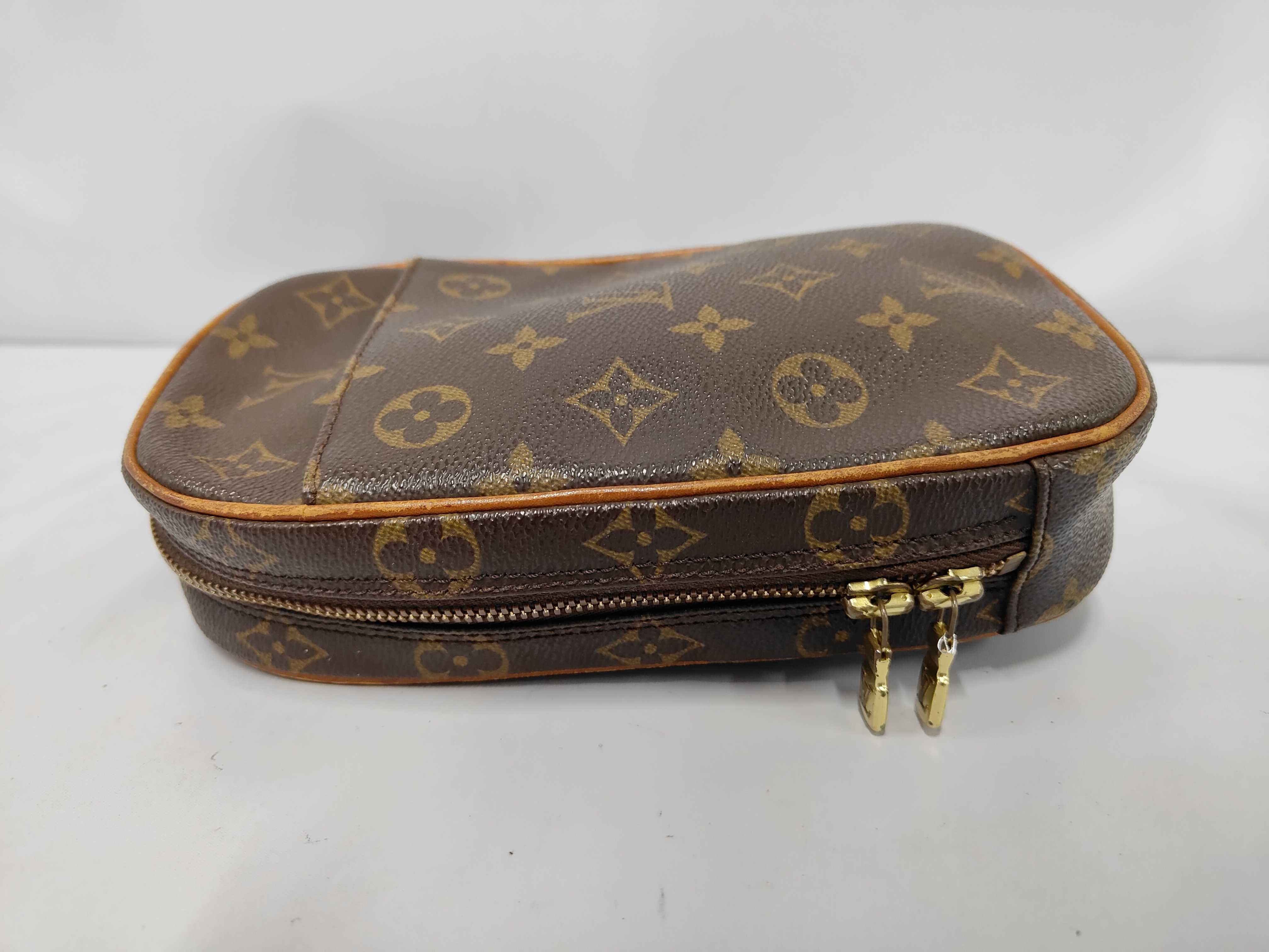 Pochette Gange Monogram Body Bag — view 8