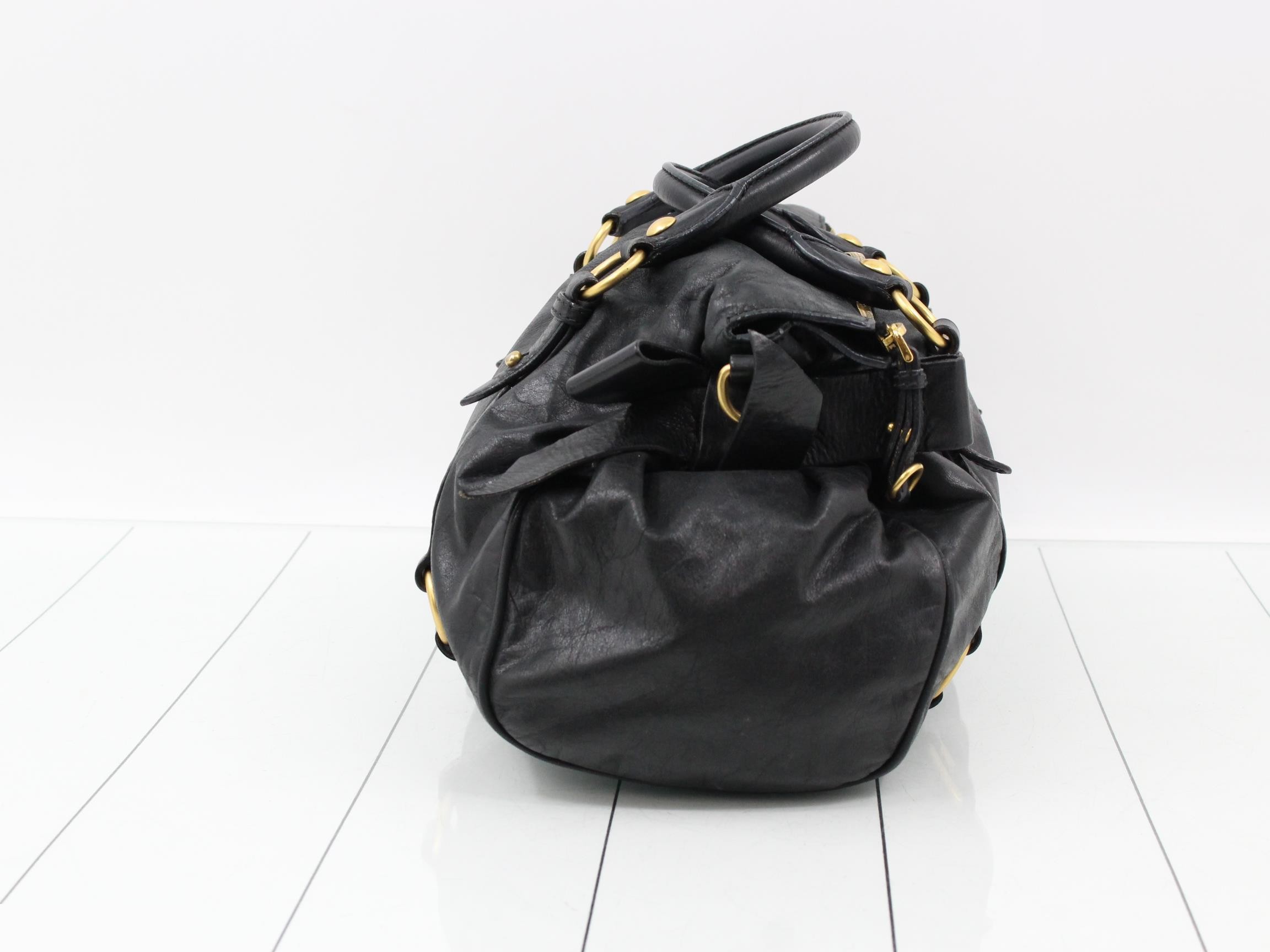 Vitello Lux handbag, black leather, gold hardware. — view 4