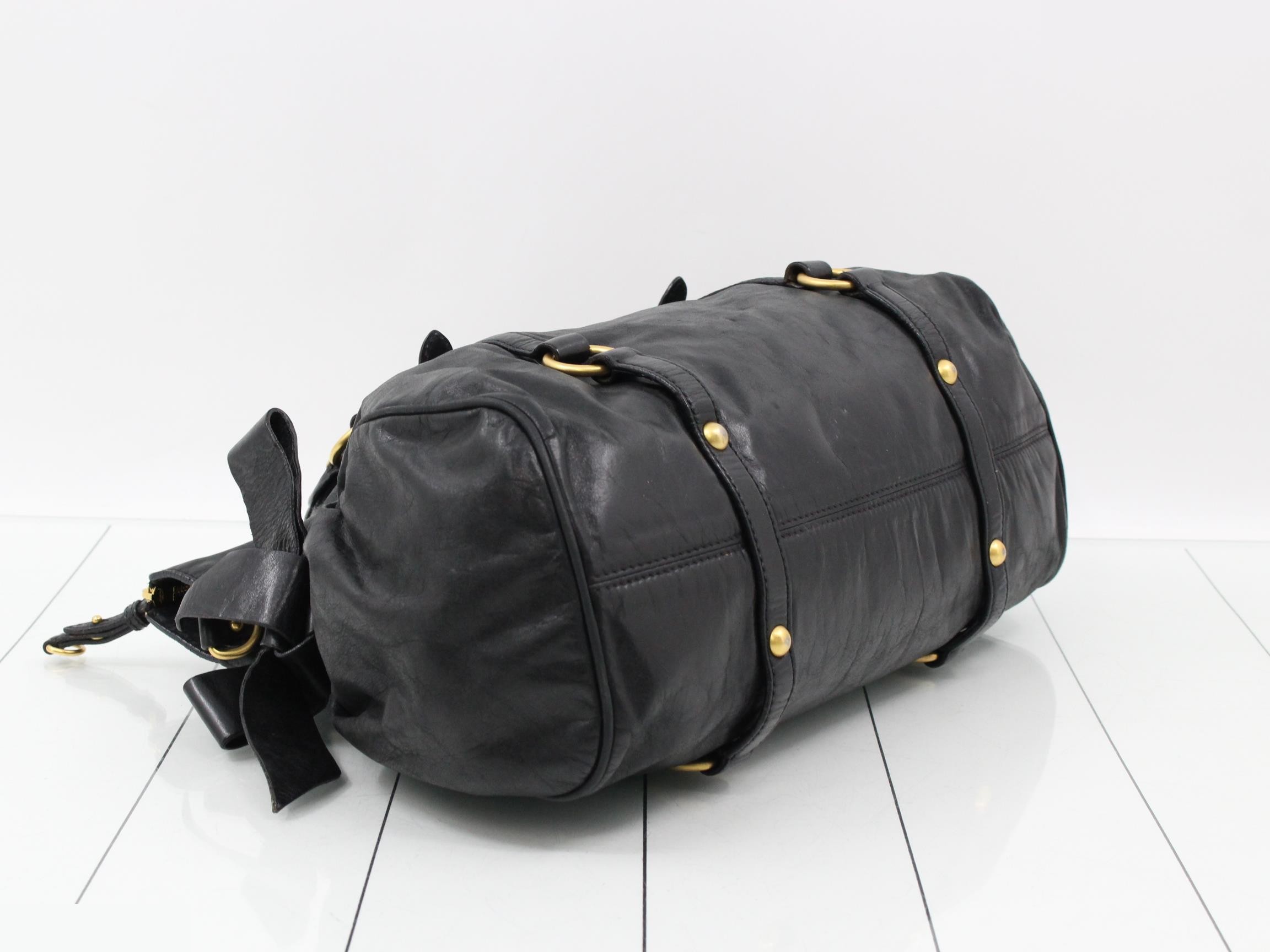 Vitello Lux handbag, black leather, gold hardware. — view 5