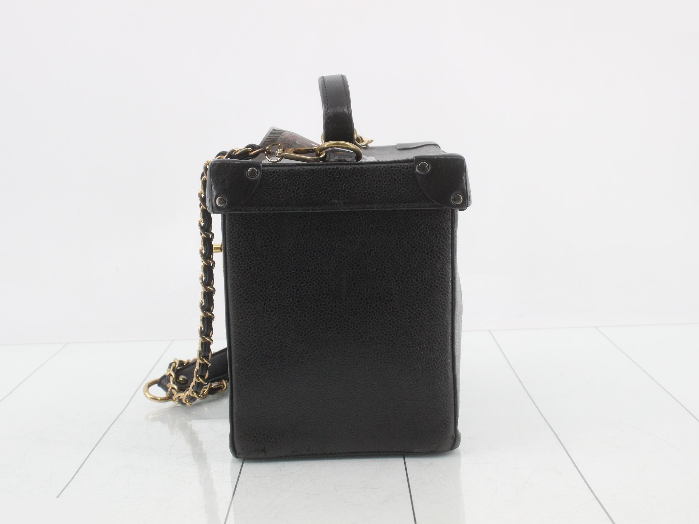 Caviar Skin Vanity Case (2-Way) — view 3