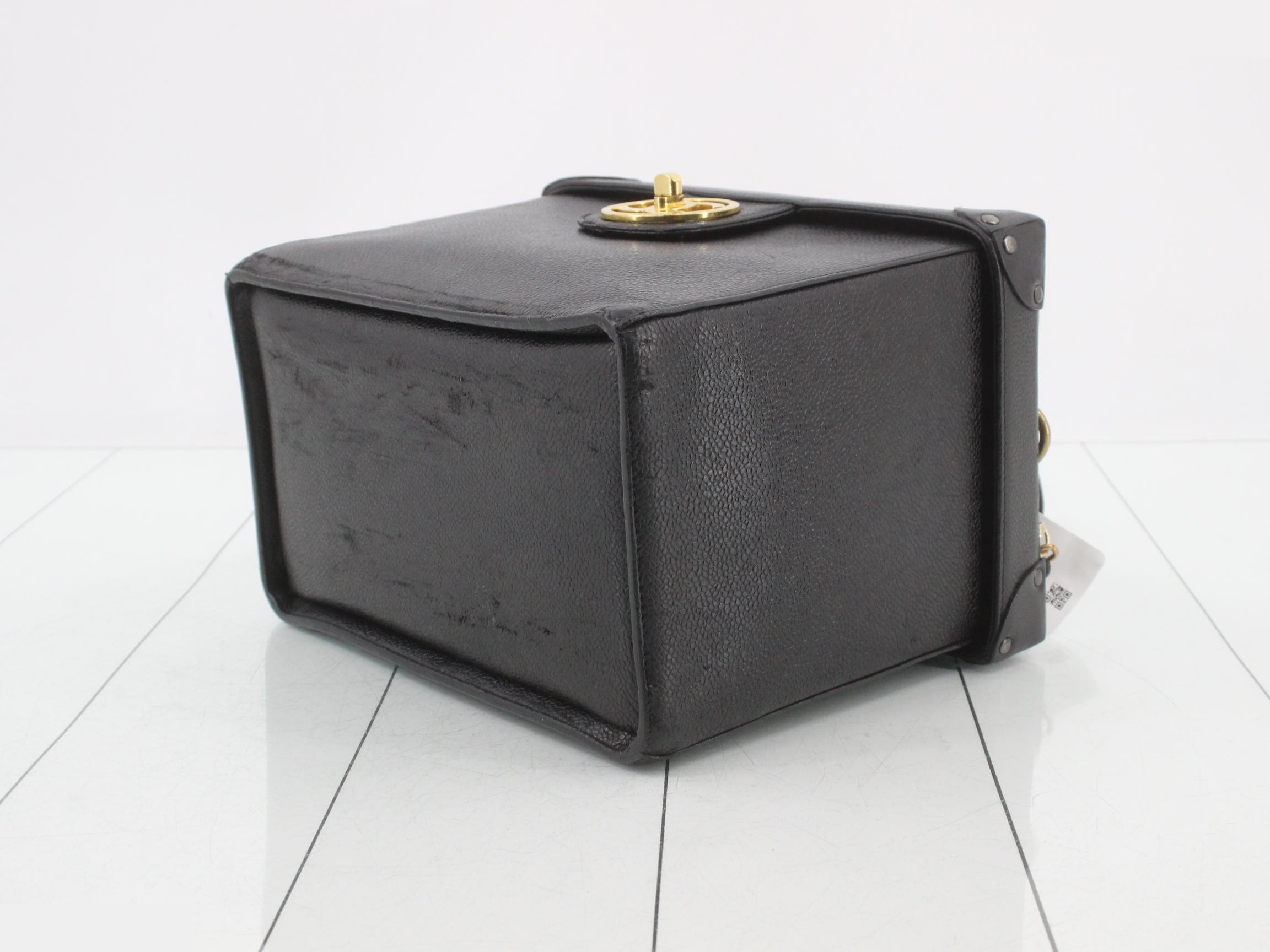 Caviar Skin Vanity Case (2-Way) — view 6