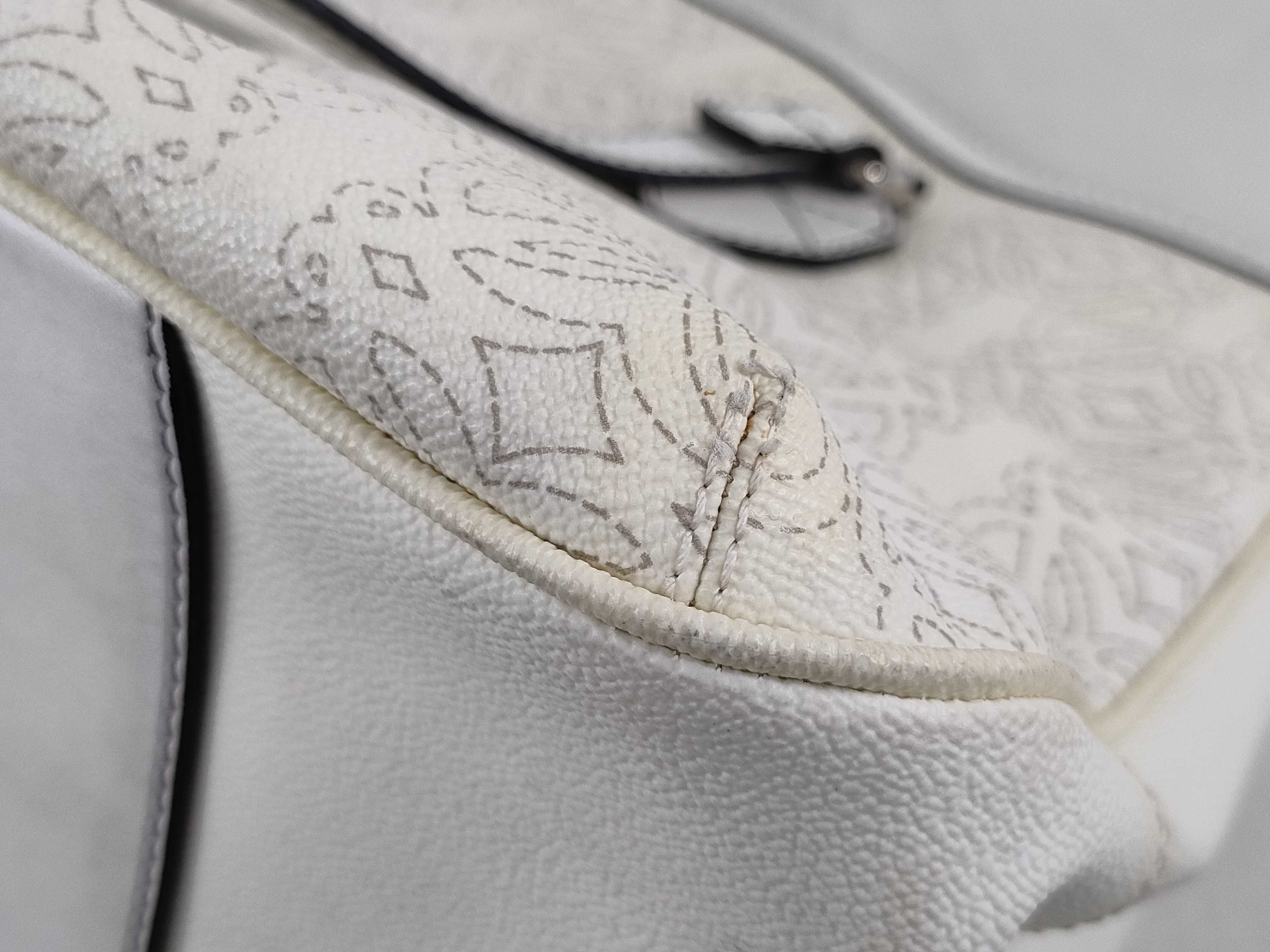 logo leather tote bag — view 6