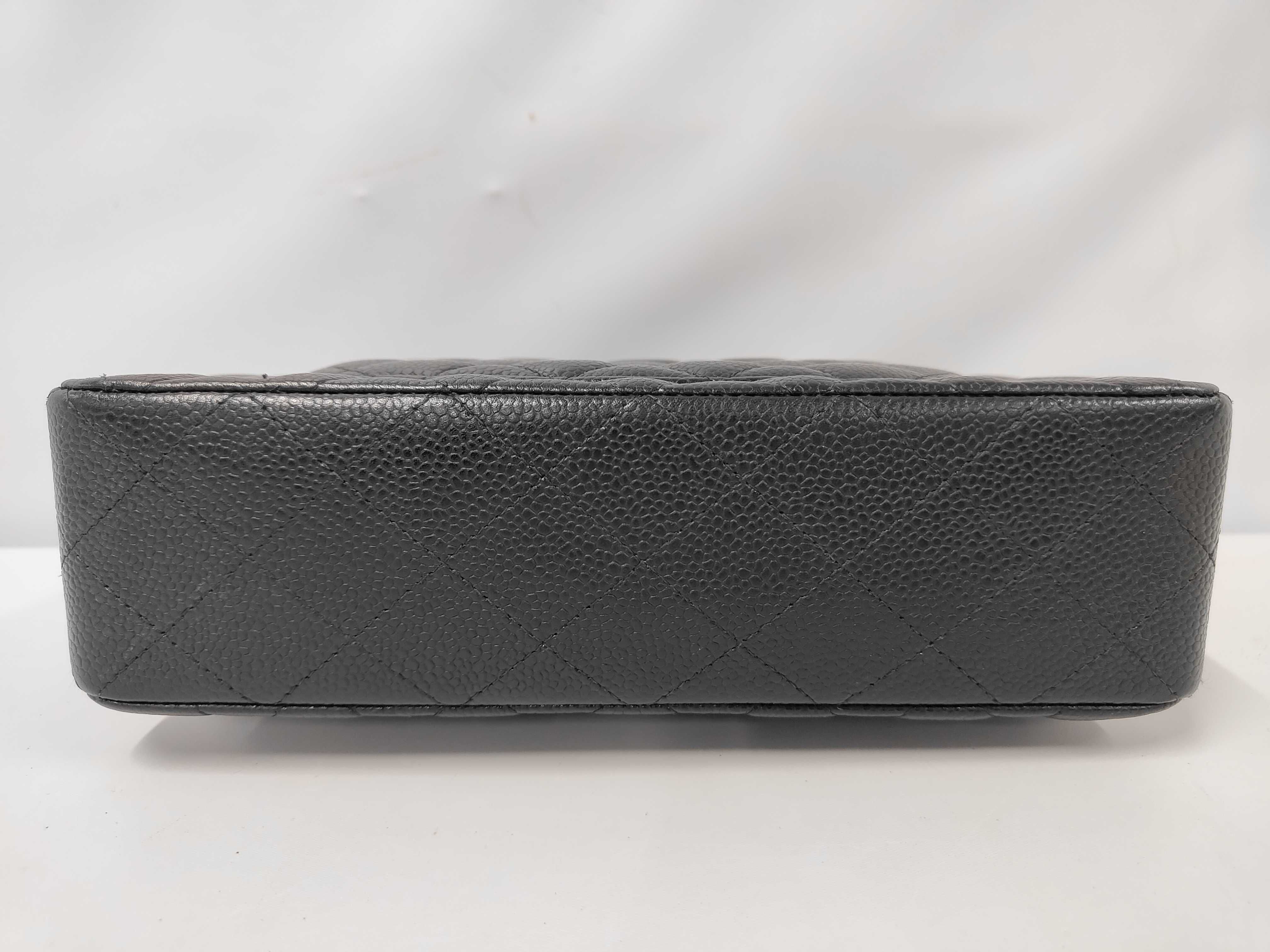 W-Flap 23 Chain Shoulder Bag, Matelassé Caviar Leather, Black, SS Shoulder Bag — view 3