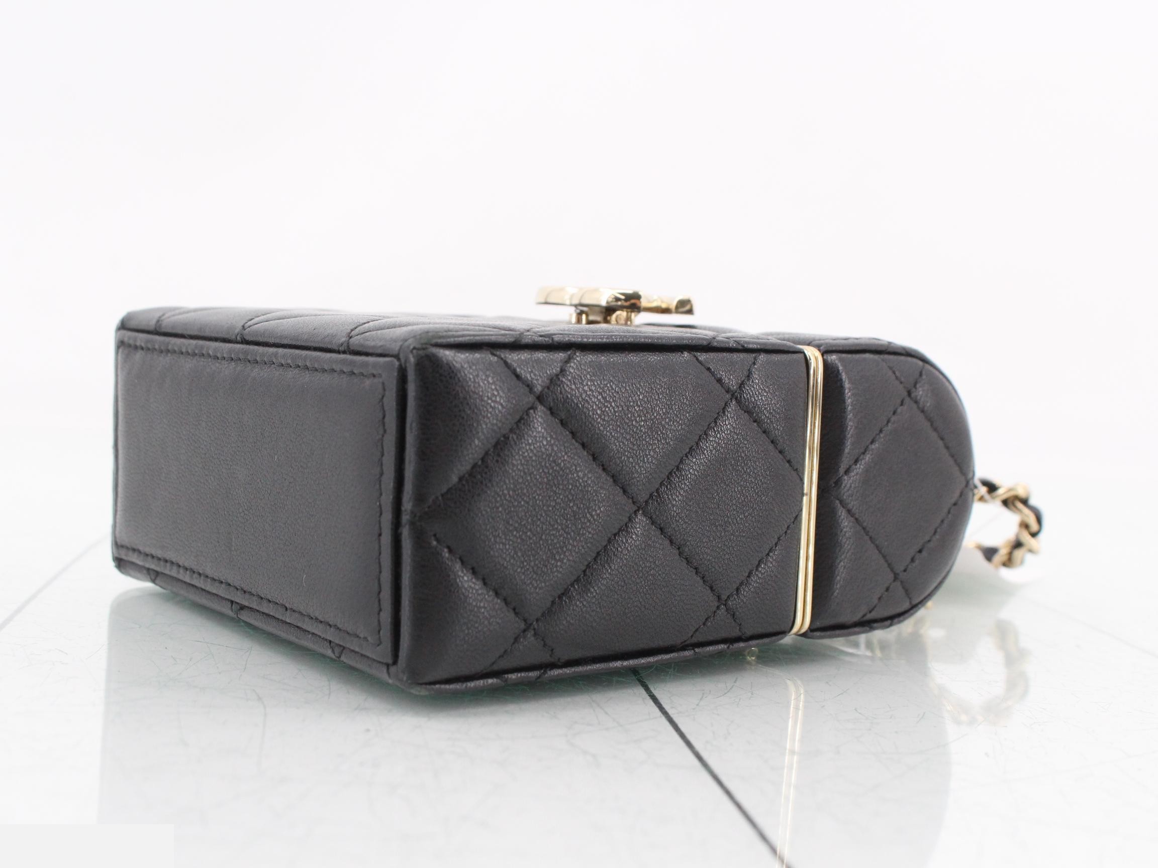Box Shoulder Bag with Chain — view 6