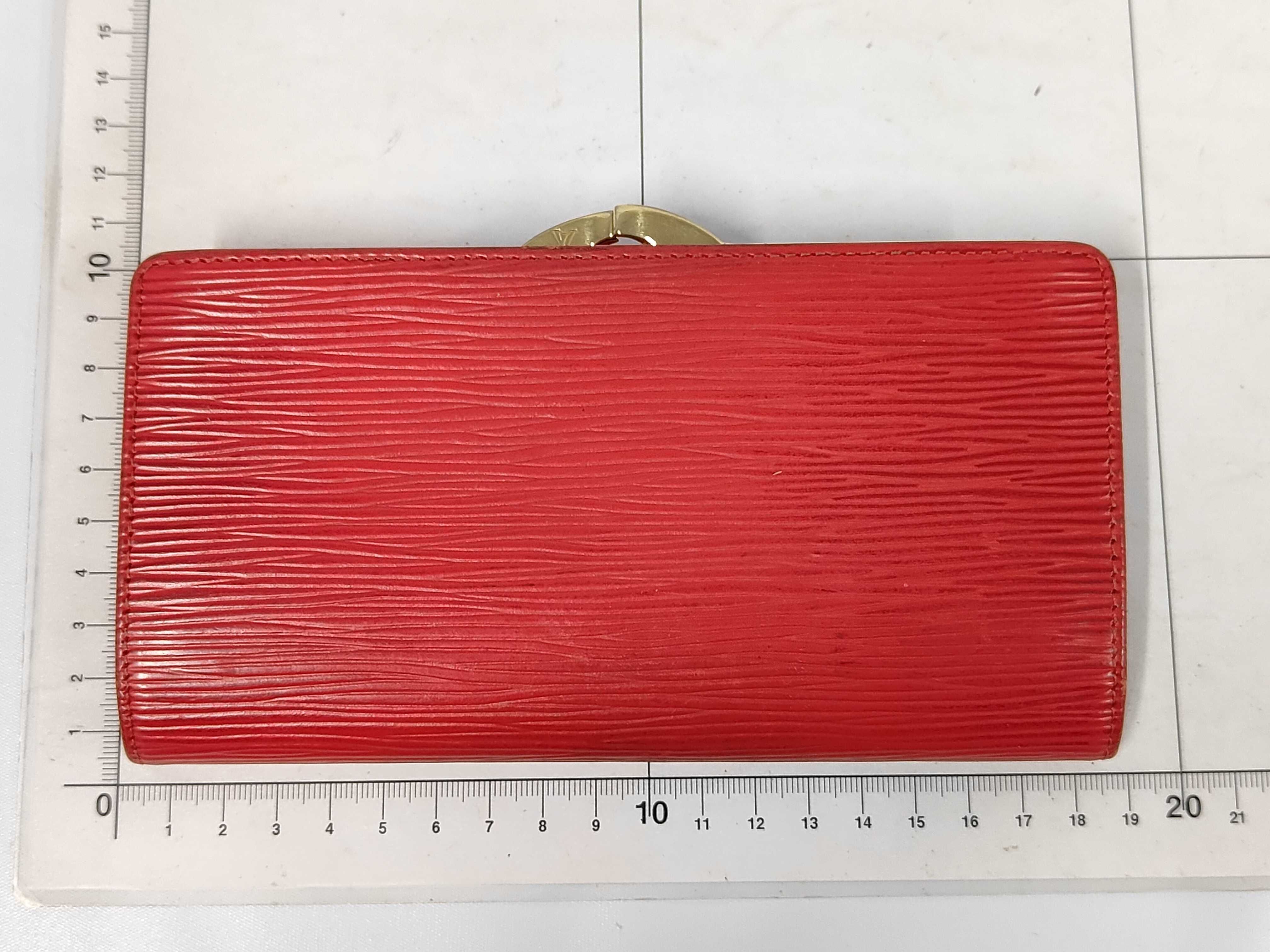 Epi / Continental Viennois / M63257 / MI0090 / Long Wallet / Leather Wallet — view 2