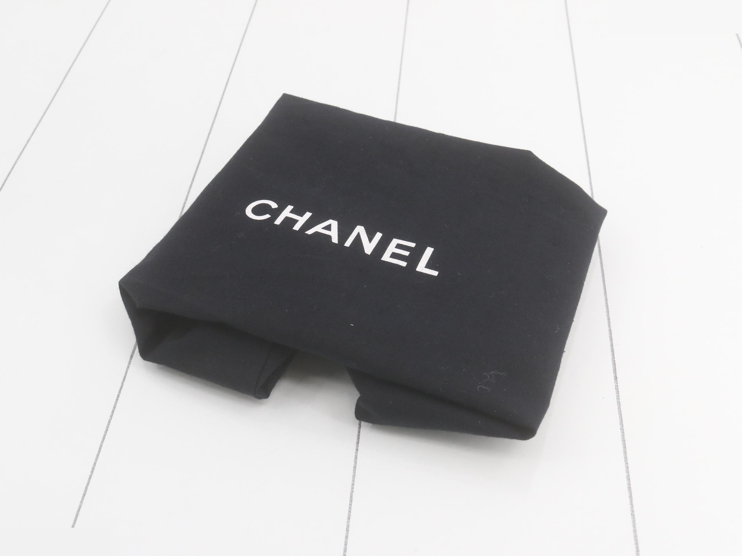 Matelassé caviar leather handbag, model number 5. — view 7