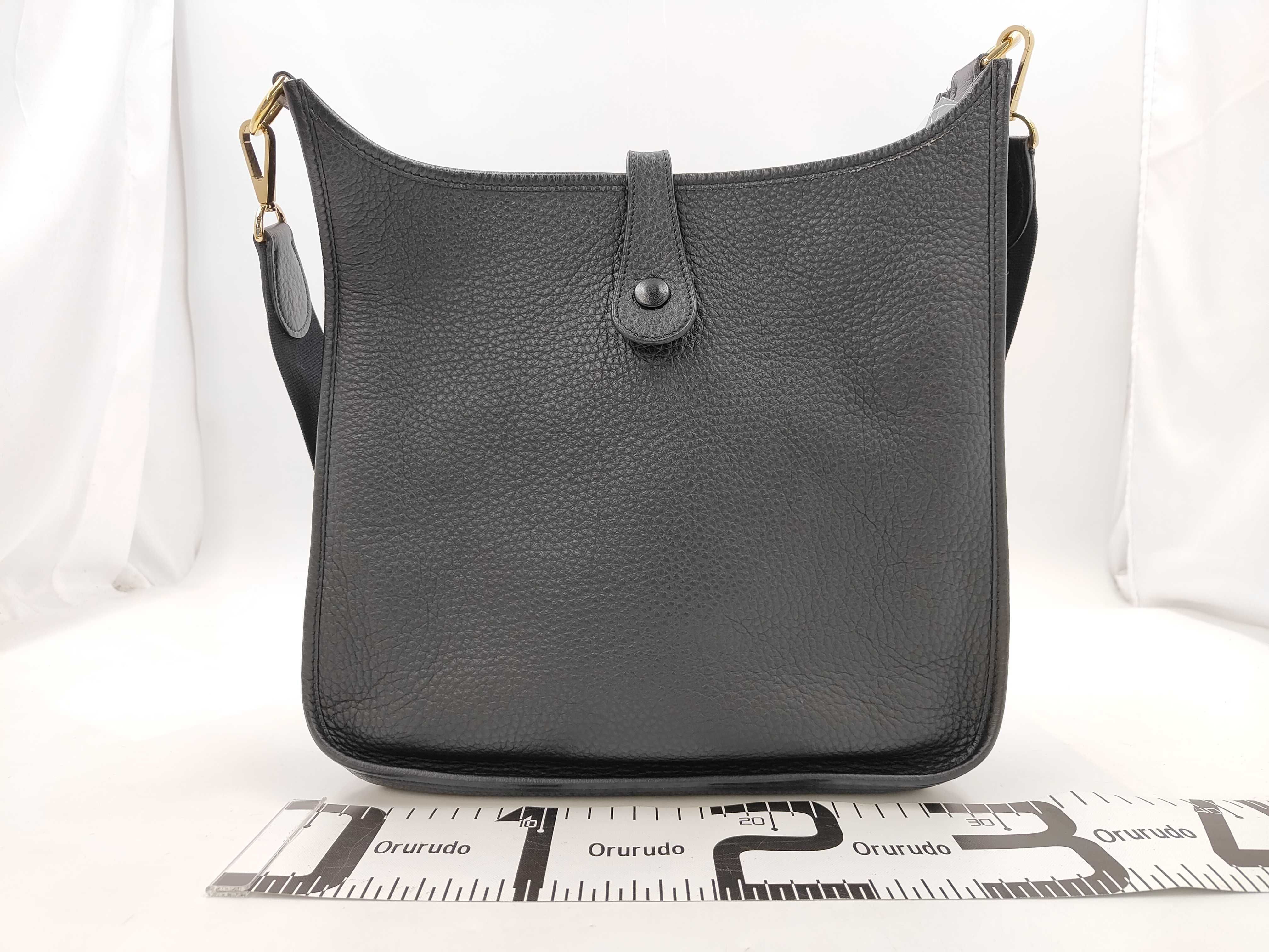 Evelyne III PM Black G stamp Taurillon Clemence leather Shoulder bag with dust bag and strap — view 2