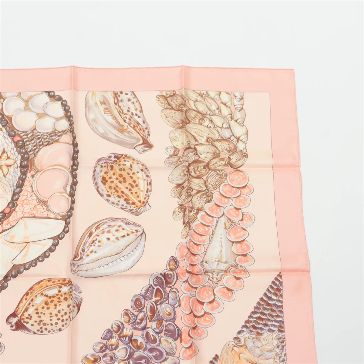 Carre 90 Rocaille Seashell Scarf Silk Pink — view 3