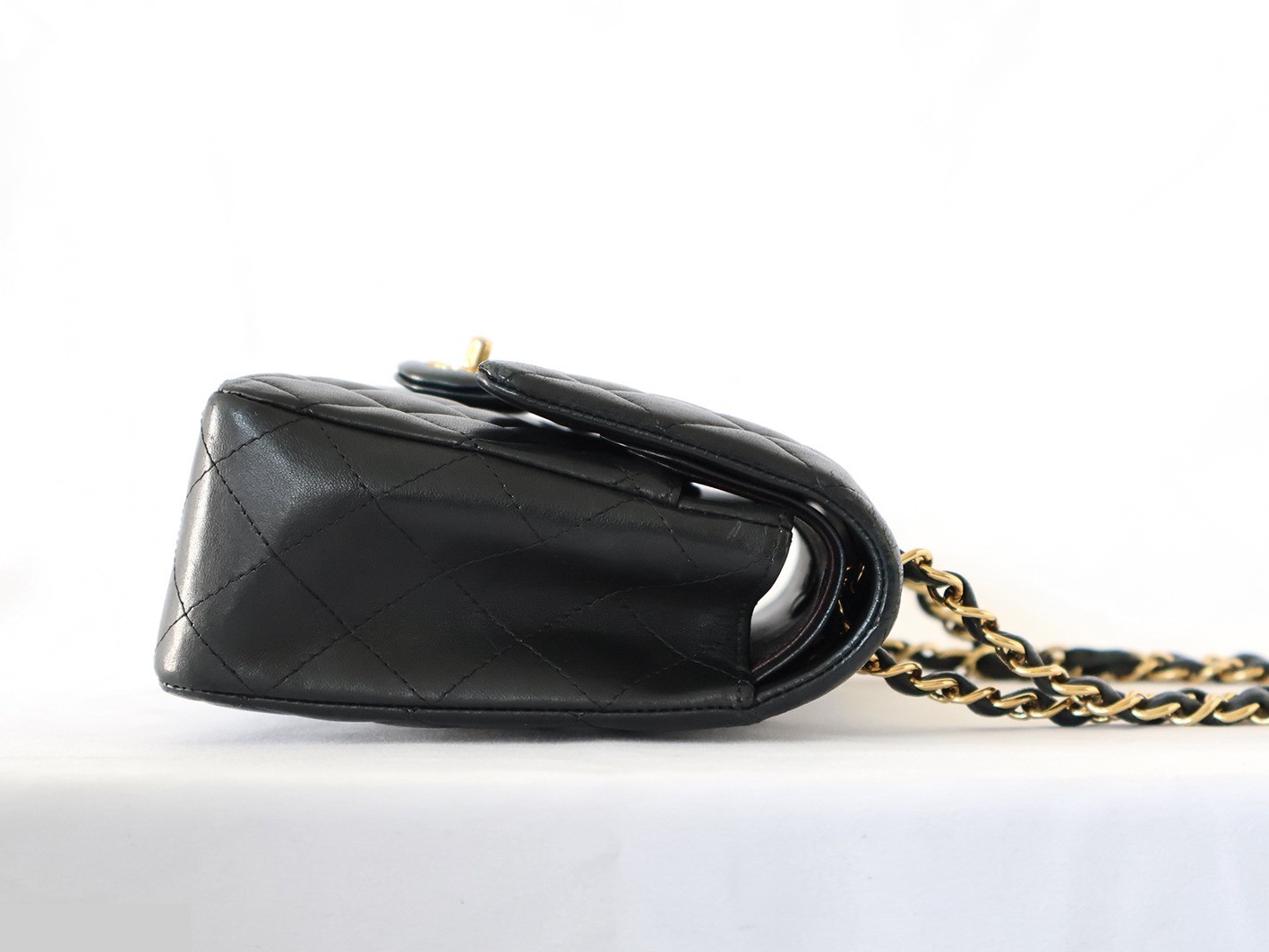 Matelassé 25 Lambskin Double Flap Double Chain Shoulder Bag, Black — view 7