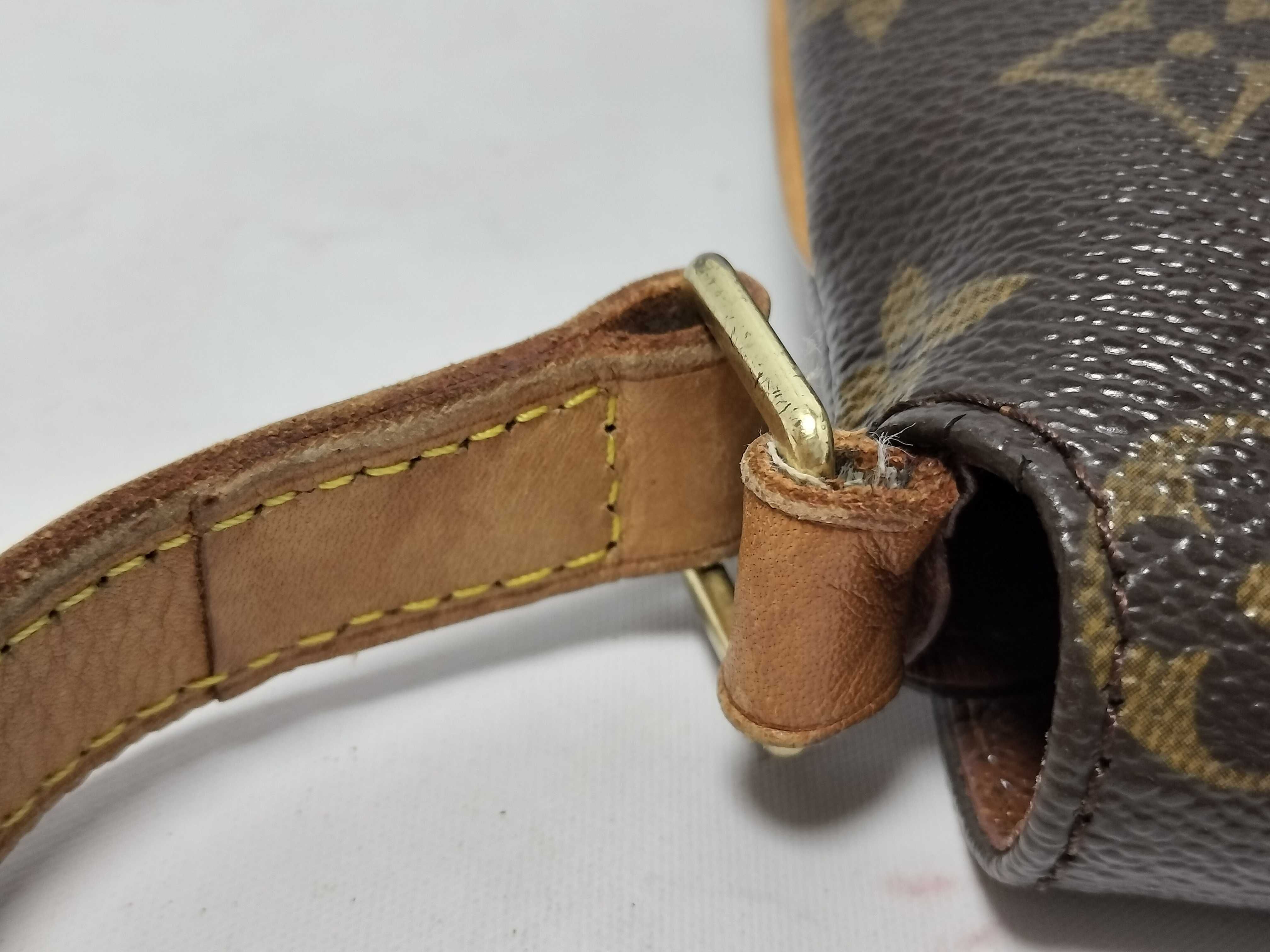 Monogram — view 5