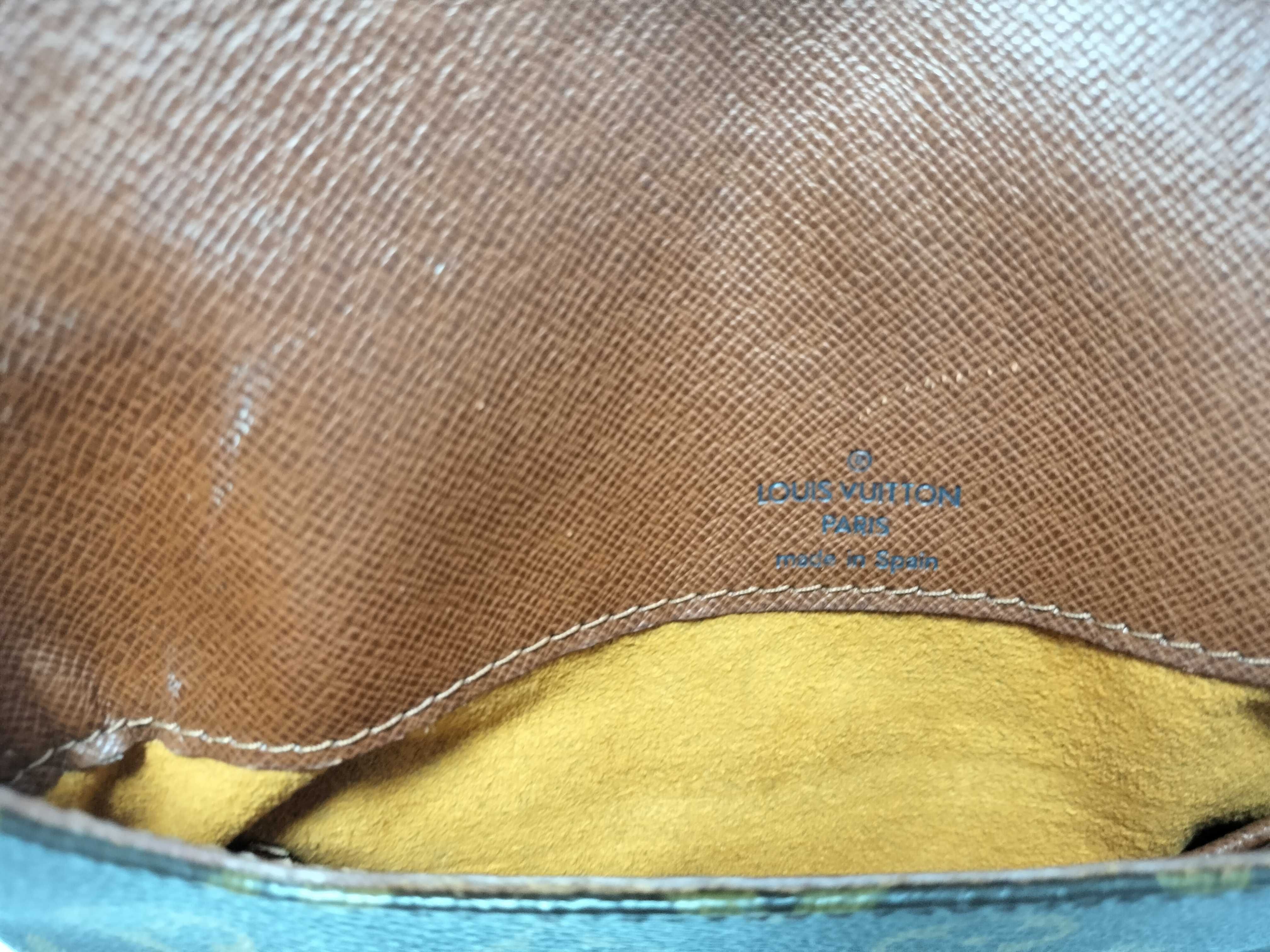Monogram — view 10