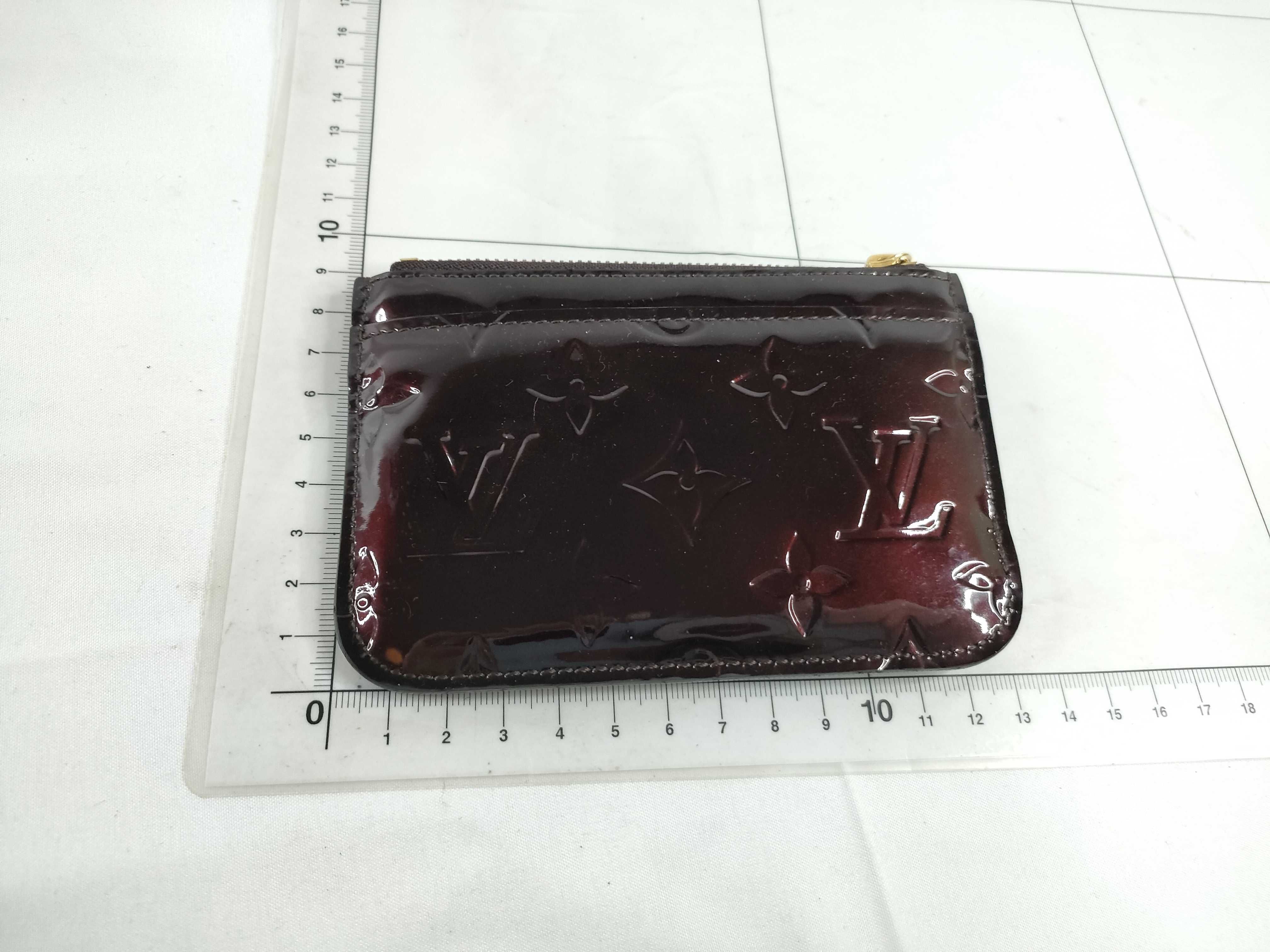 Vernis Coin Case — view 2
