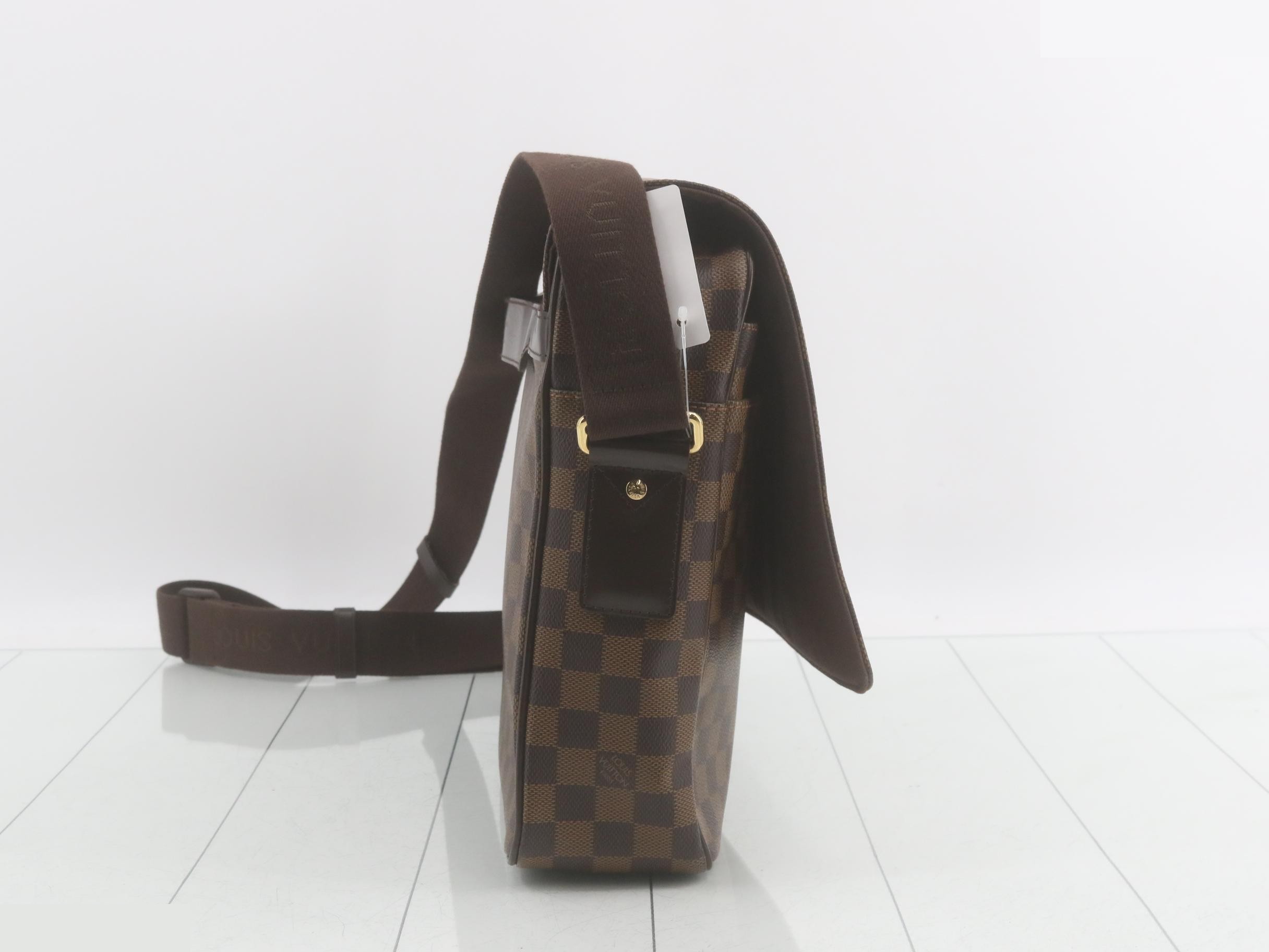 Damier Shelton GM Shoulder Bag — view 4