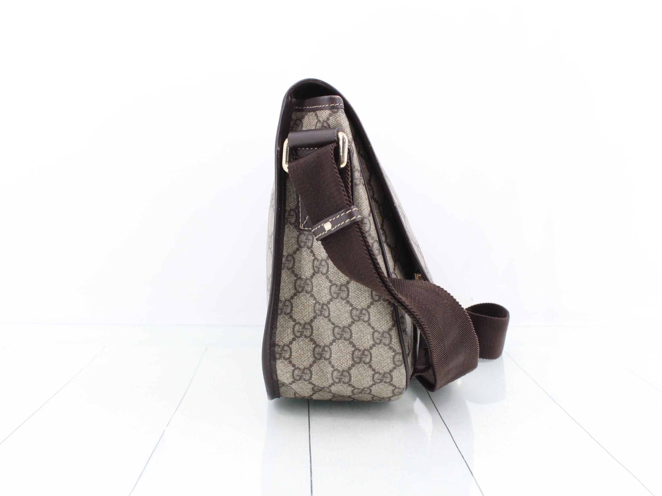 GG Supreme Canvas Shoulder Bag — view 4