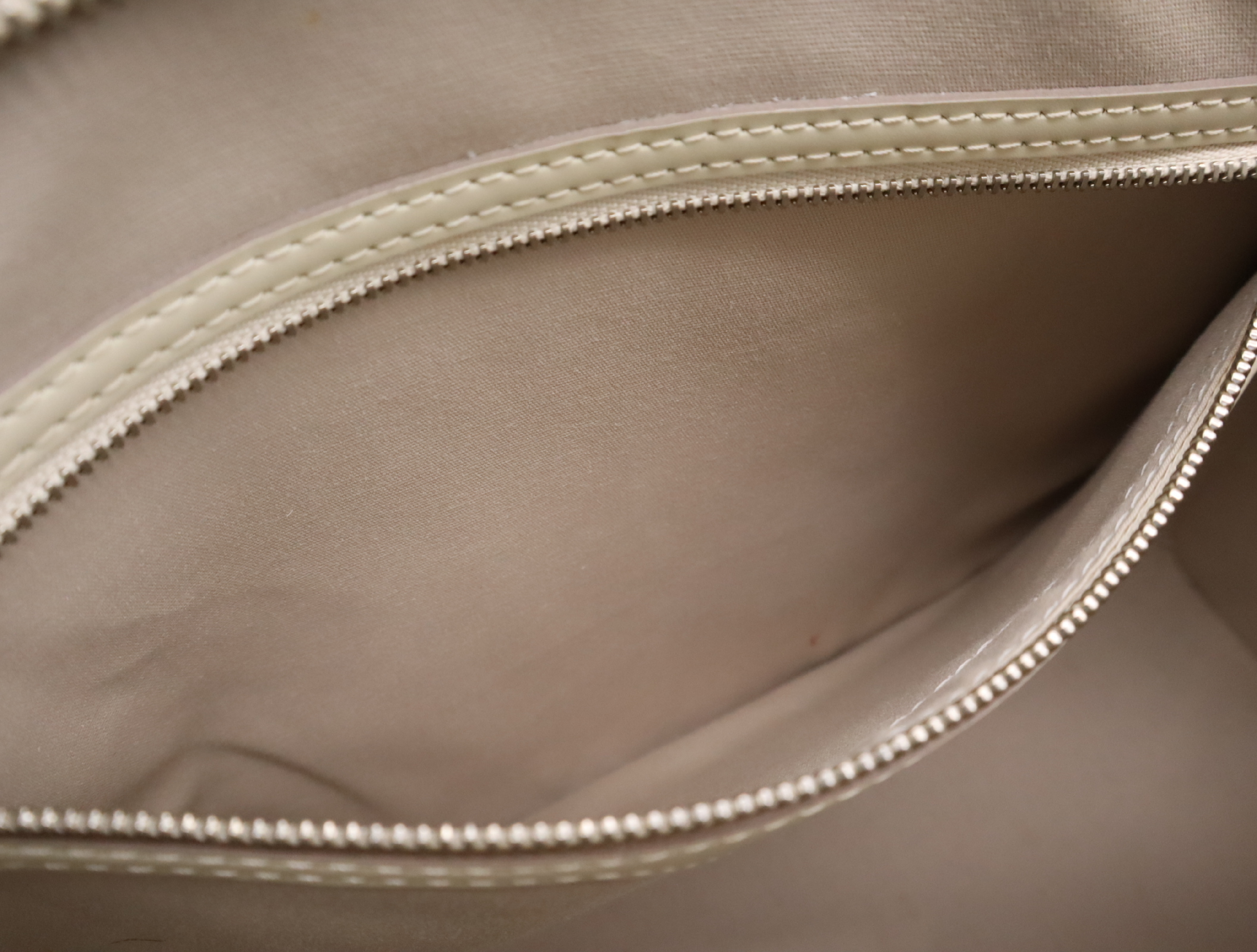 M40330 Epi Blair MM Handbag — view 14