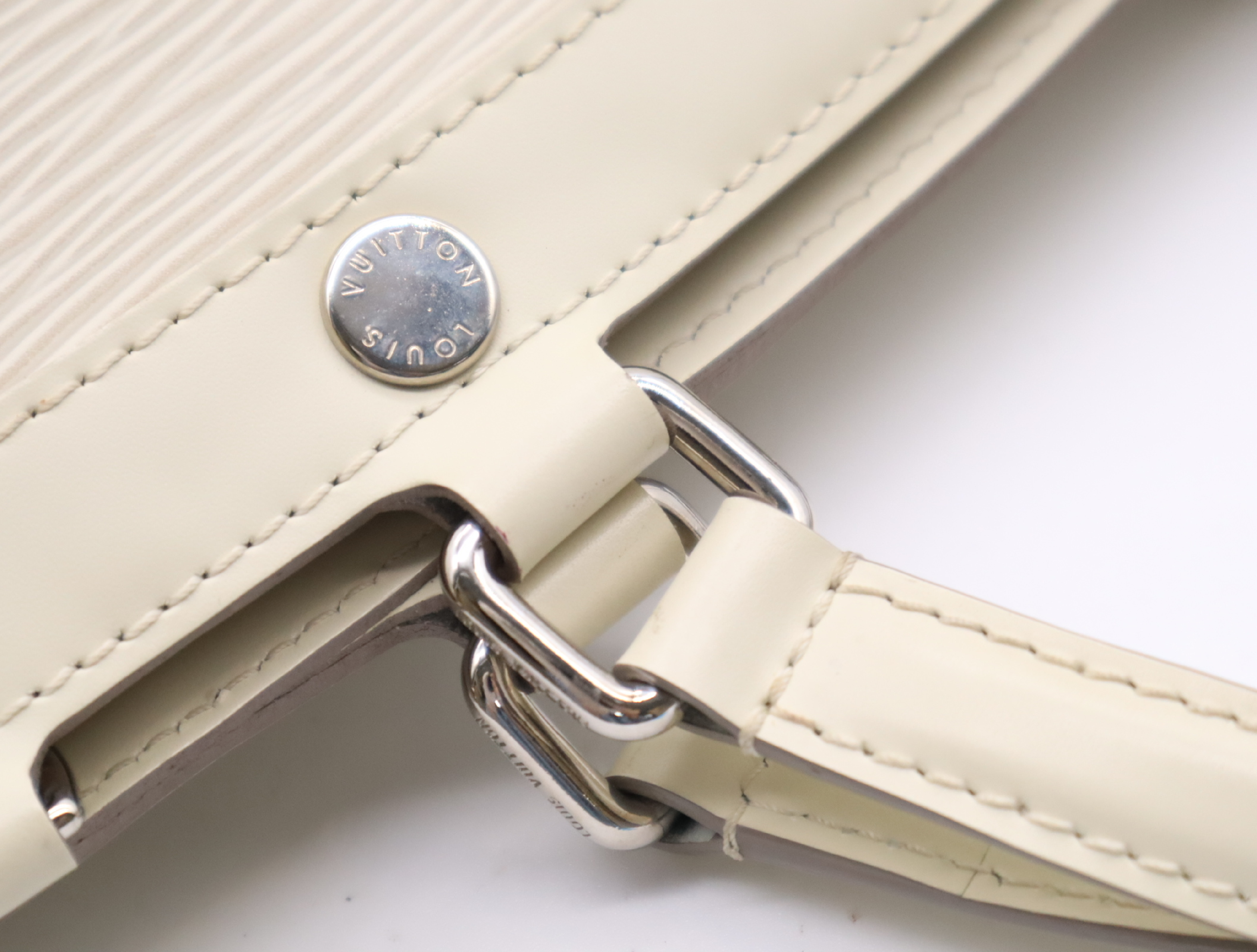 M40330 Epi Blair MM Handbag — view 9