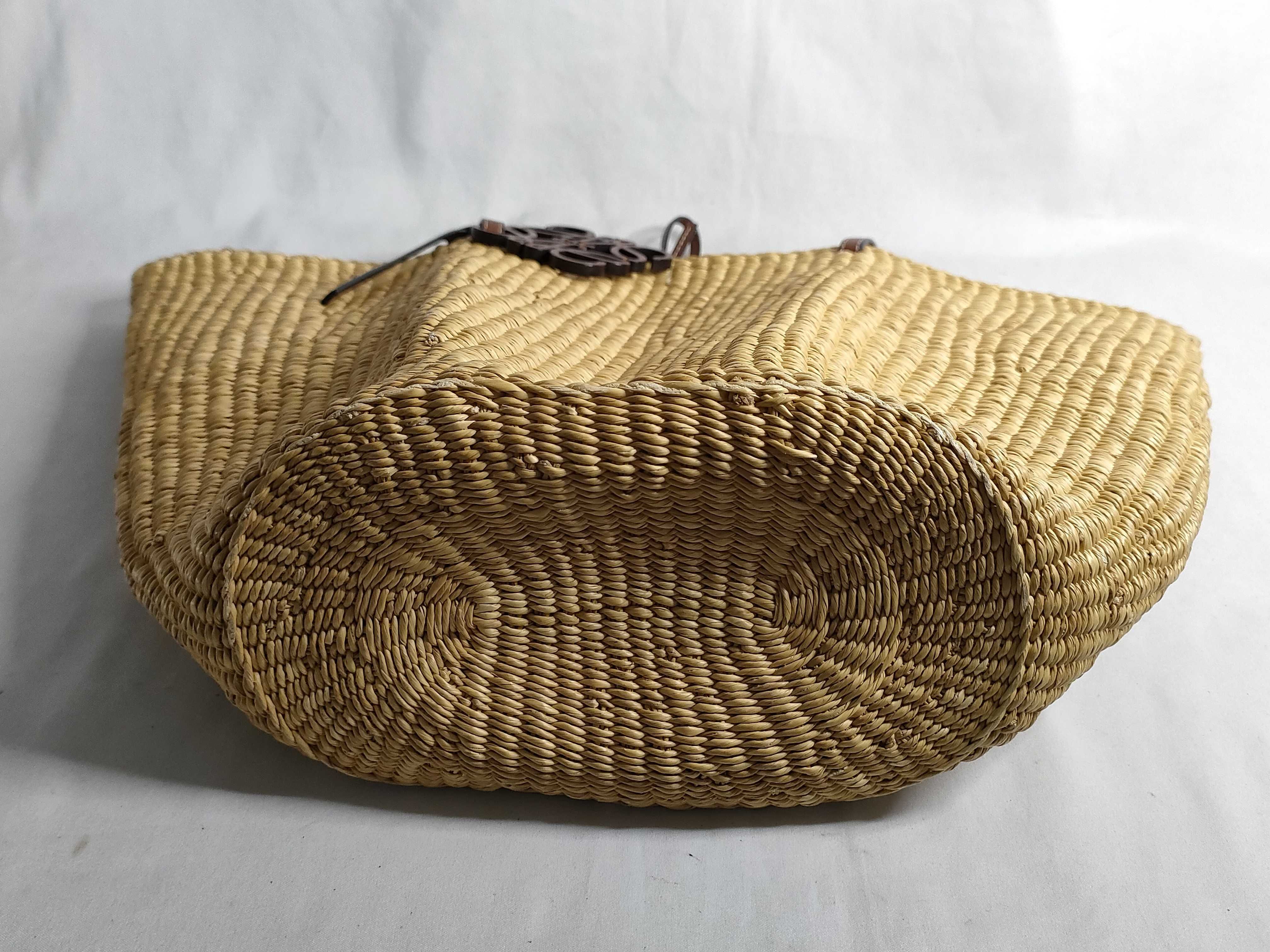 Anagram Shell Basket Medium Elephant Grass x Leather Basket Bag Beige Tote Bag — view 7