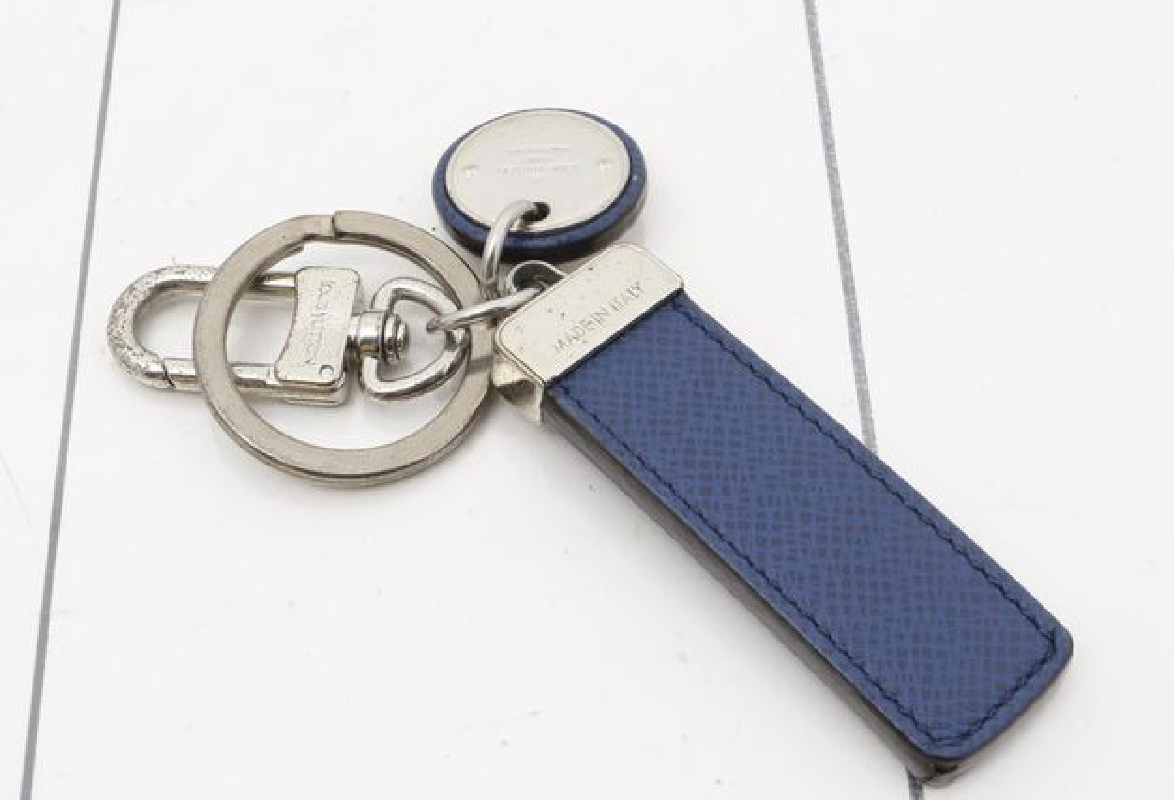 Keychain Neo LV Club Key Case Keychain — view 2