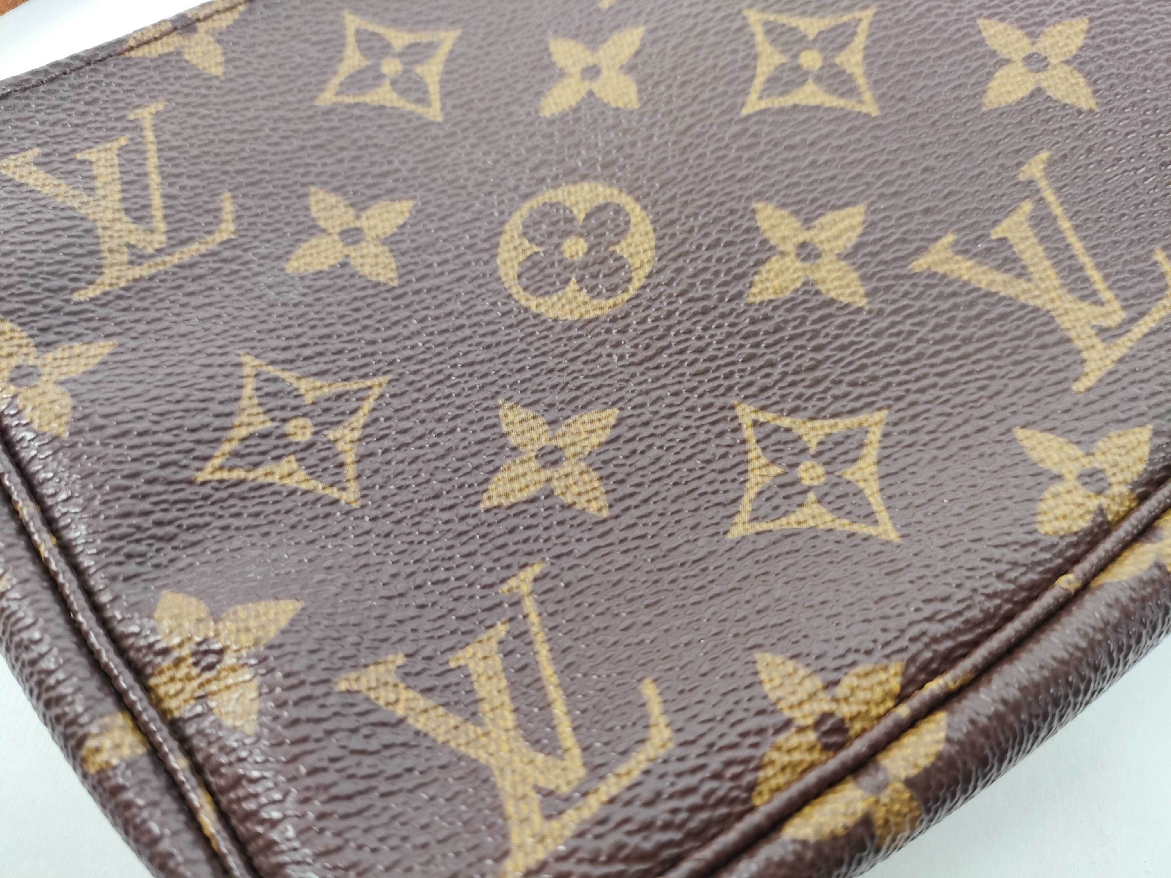 Monogram Vuitton Accessoires Accessory Pouch — view 11