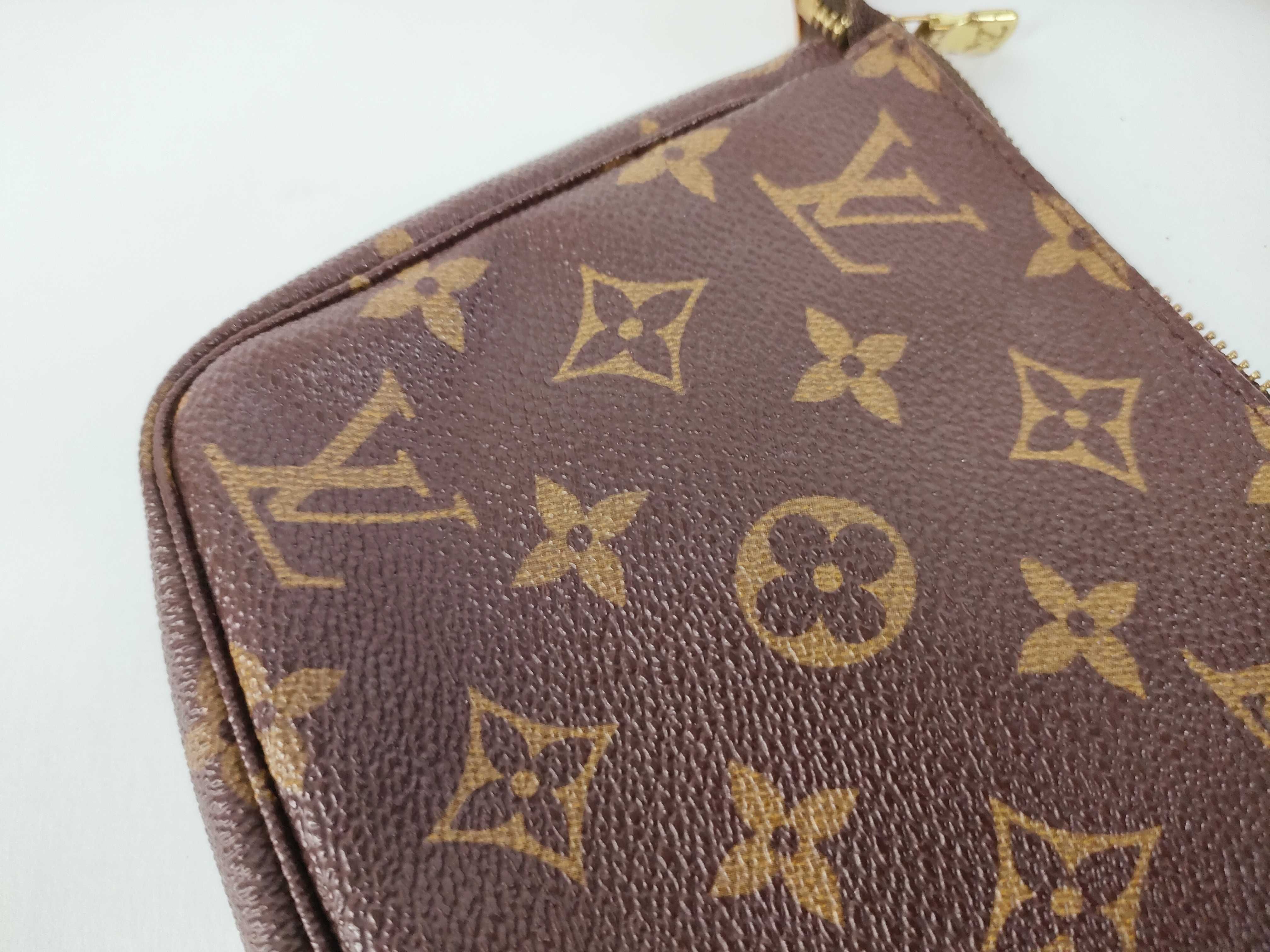 Monogram Vuitton Accessoires Accessory Pouch — view 10