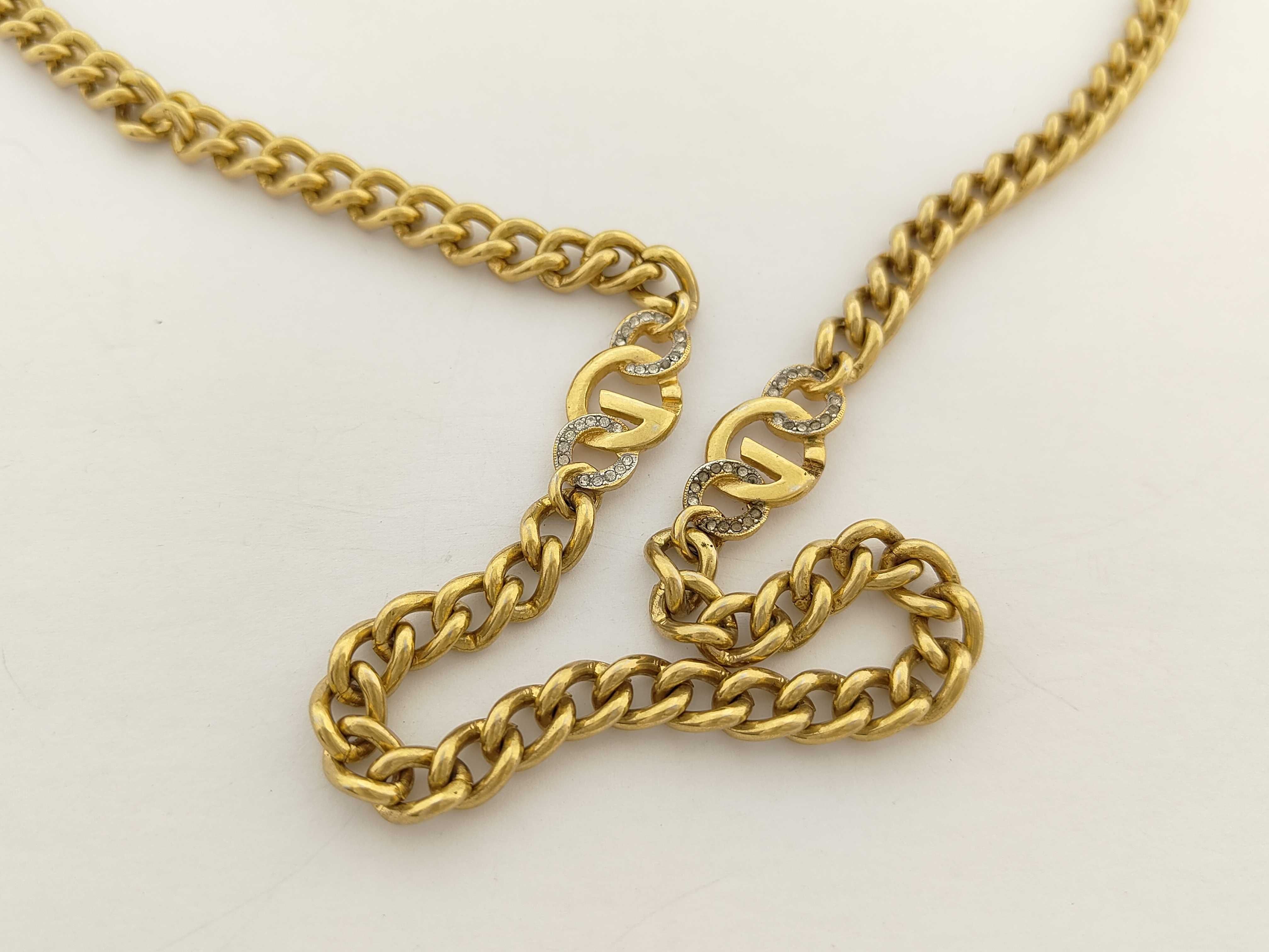 Necklace — view 2