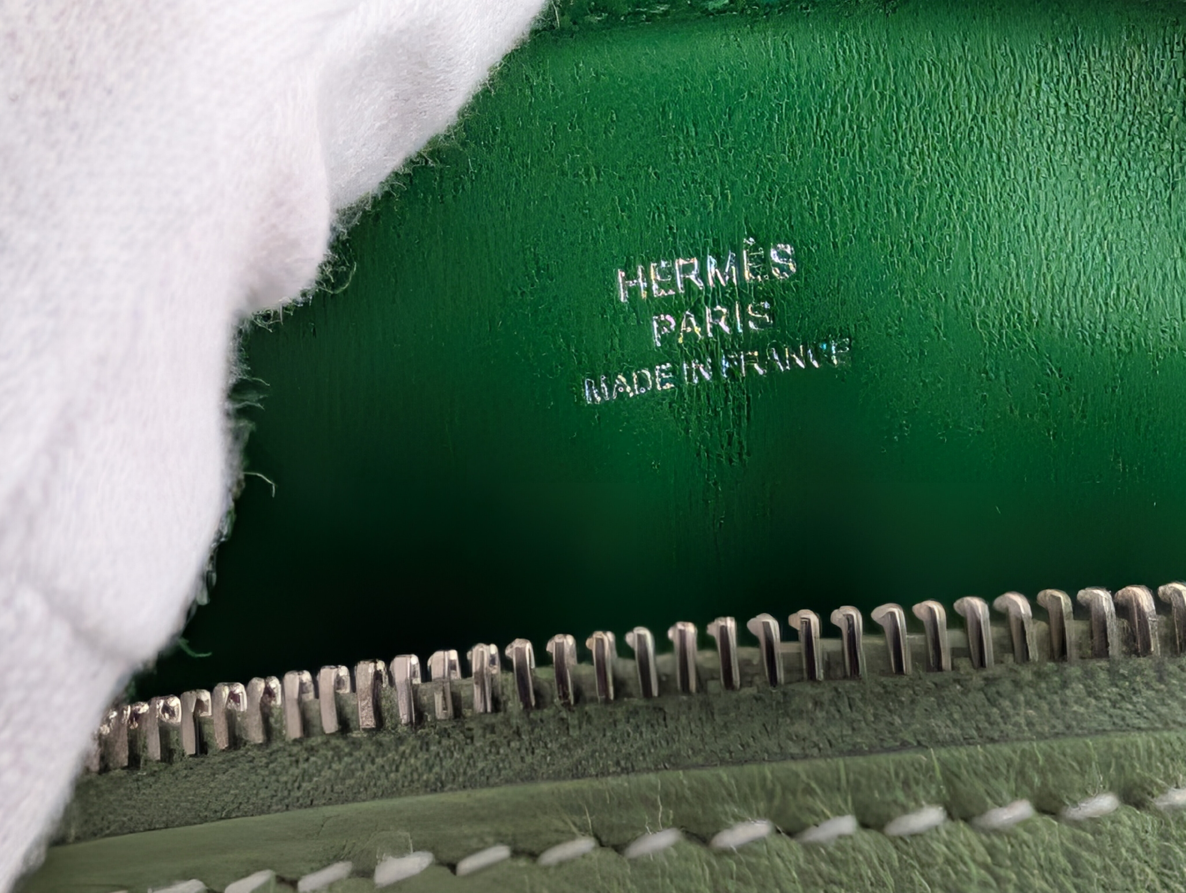In the Loop Body Bag, Vert Cricket, Bamboo, Silver Hardware, Y Stamp, Shoulder Bag — view 11