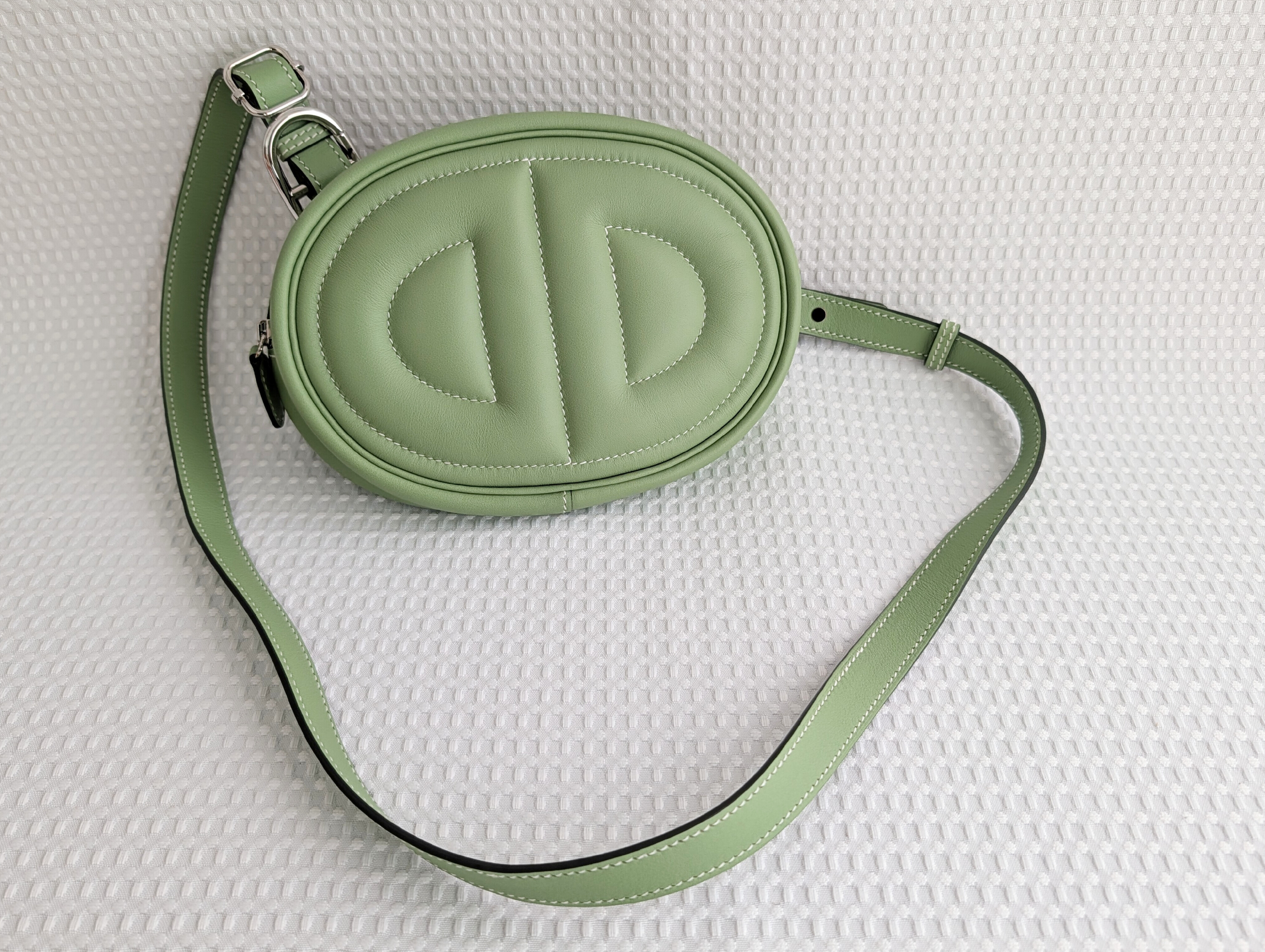 In the Loop Body Bag, Vert Cricket, Bamboo, Silver Hardware, Y Stamp, Shoulder Bag — view 3
