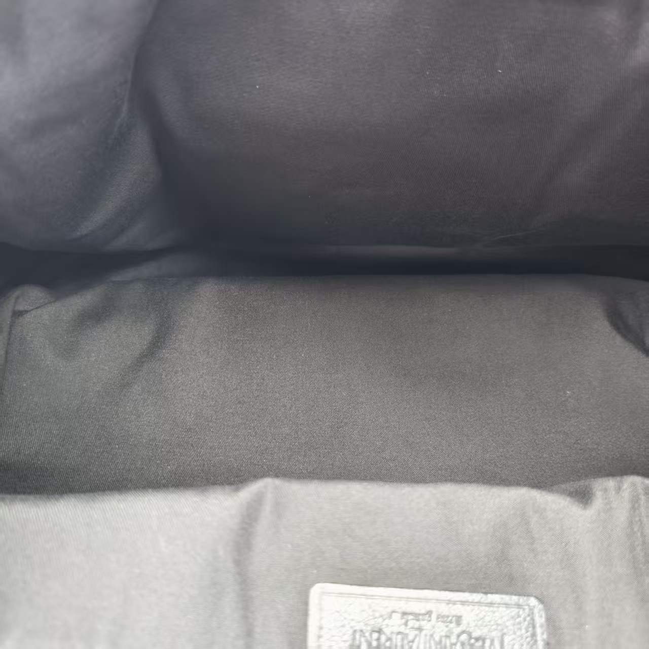 【*Shipped from: China*】Yves Saint Laurent Leather Handbag — view 6