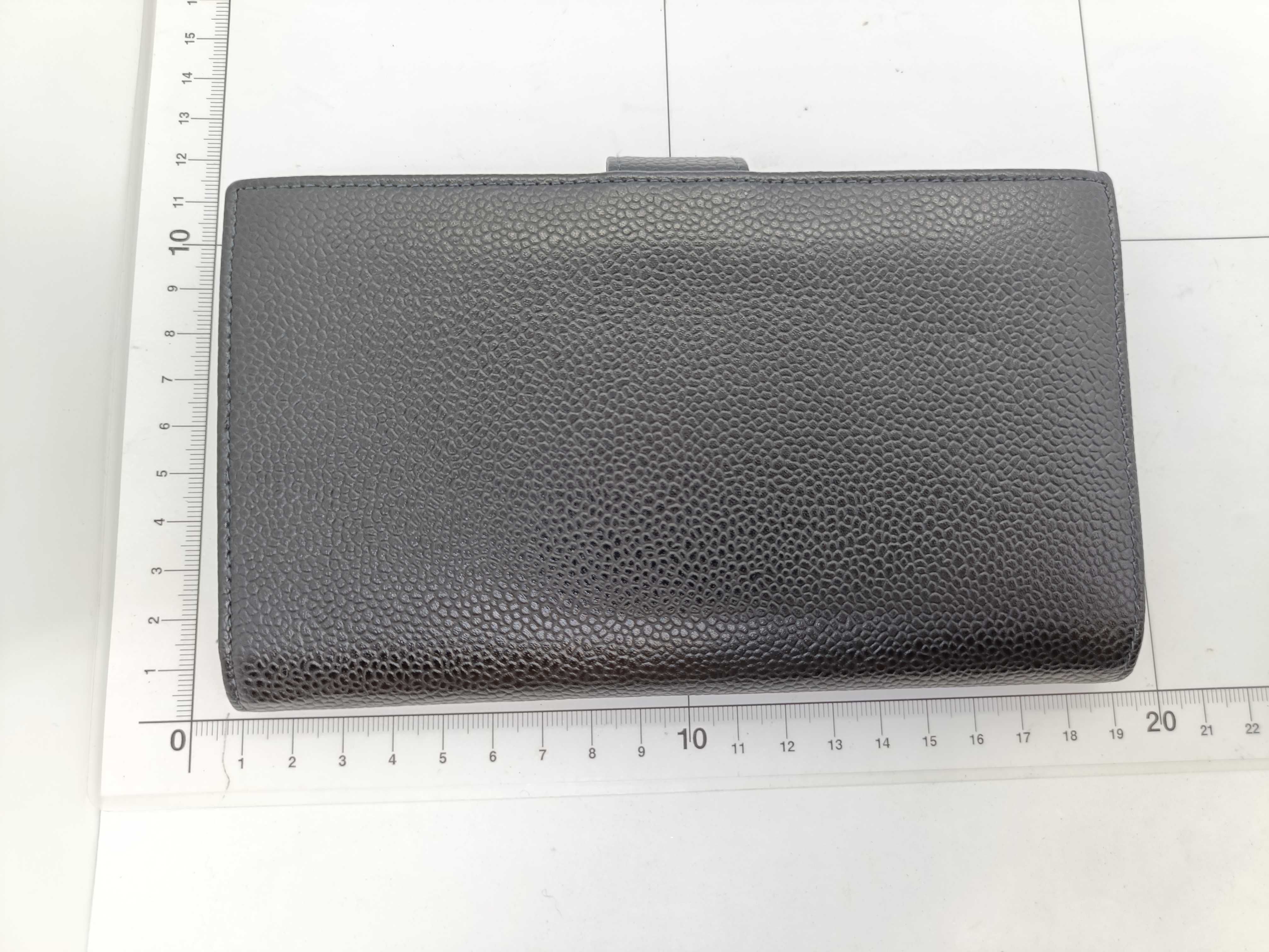 Caviar Skin Bi-fold Long Wallet / Coco Mark Black Wallet — view 2