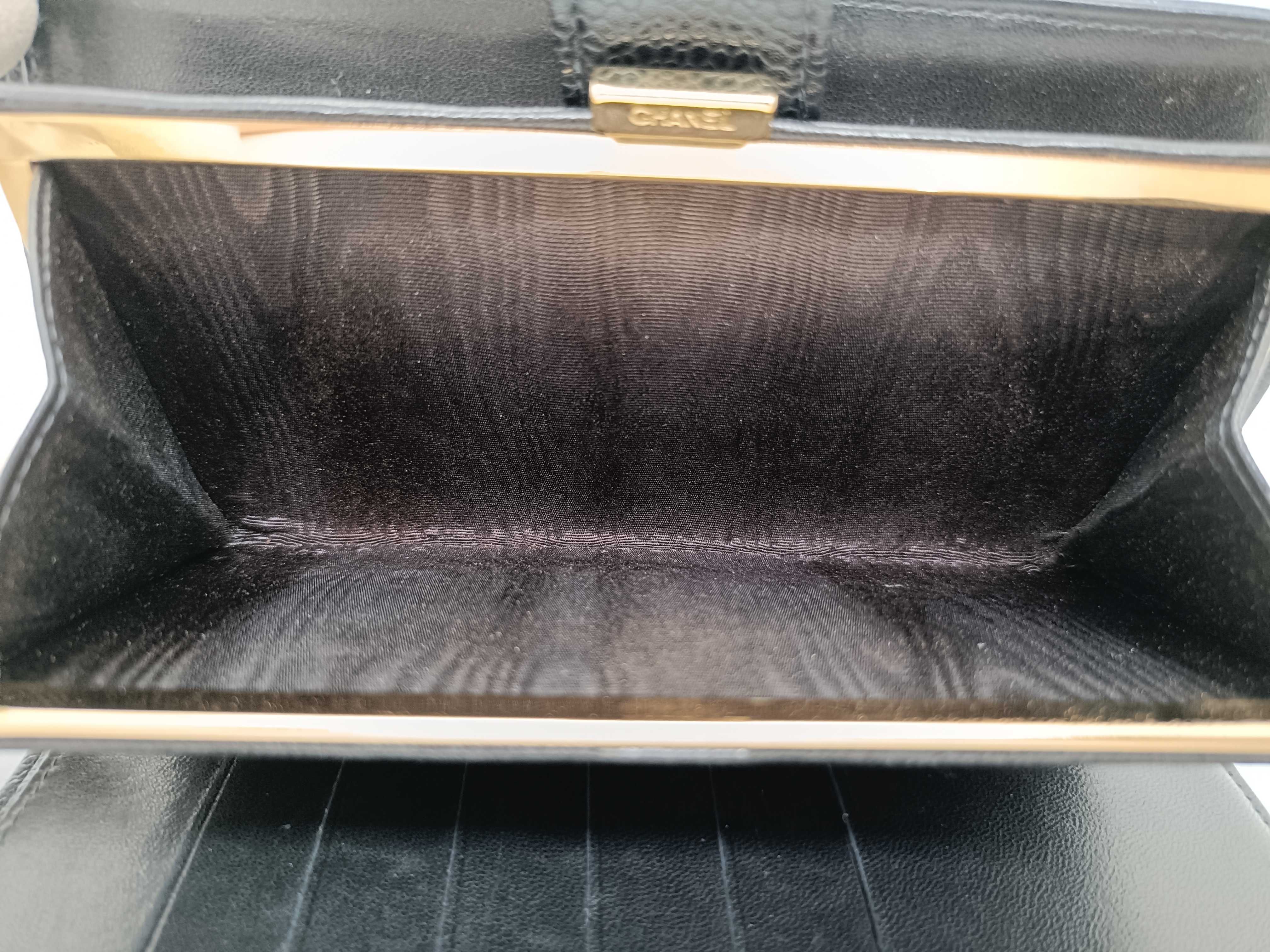 Caviar Skin Bi-fold Long Wallet / Coco Mark Black Wallet — view 11
