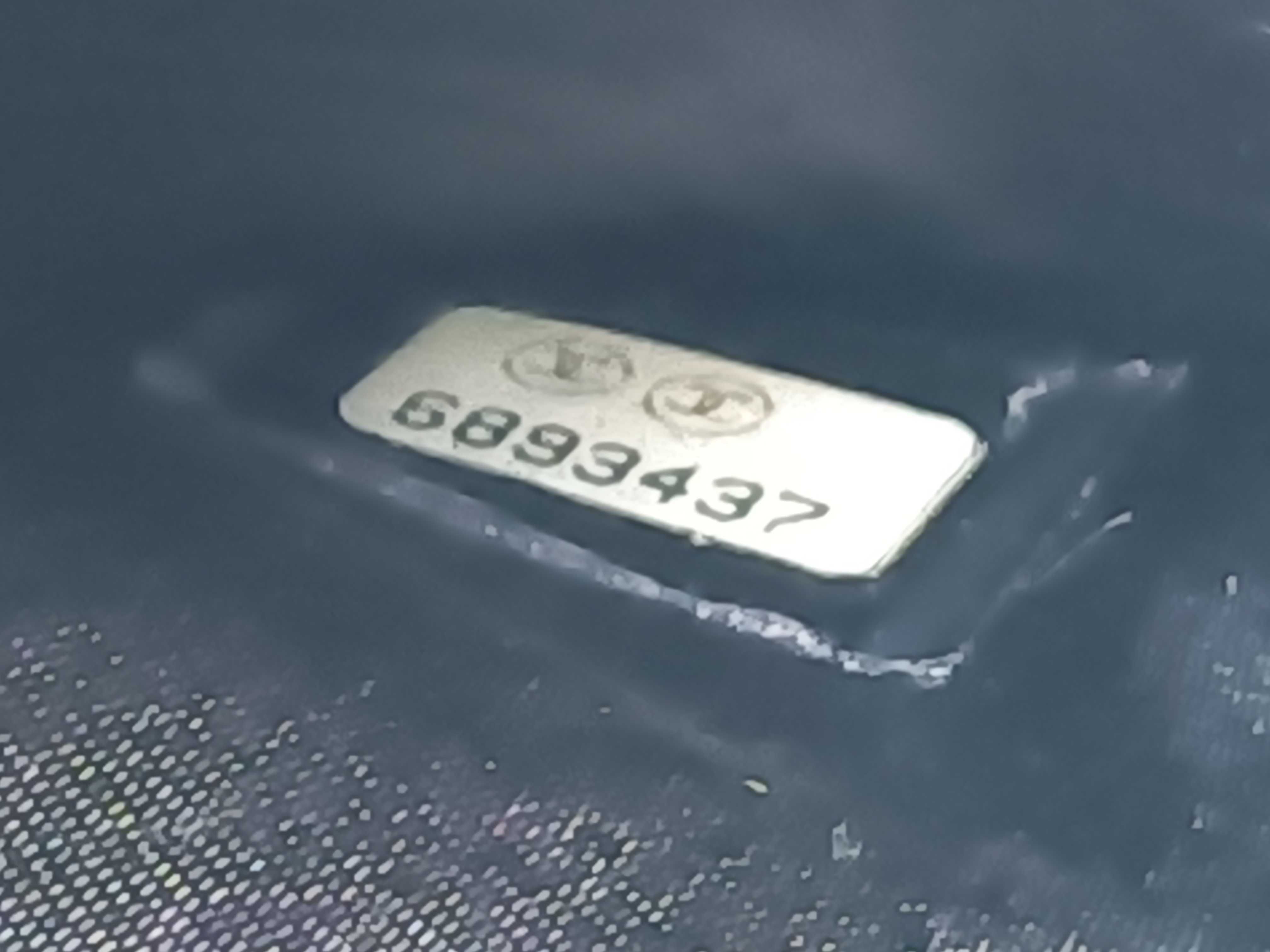 Caviar Skin Bi-fold Long Wallet / Coco Mark Black Wallet — view 14