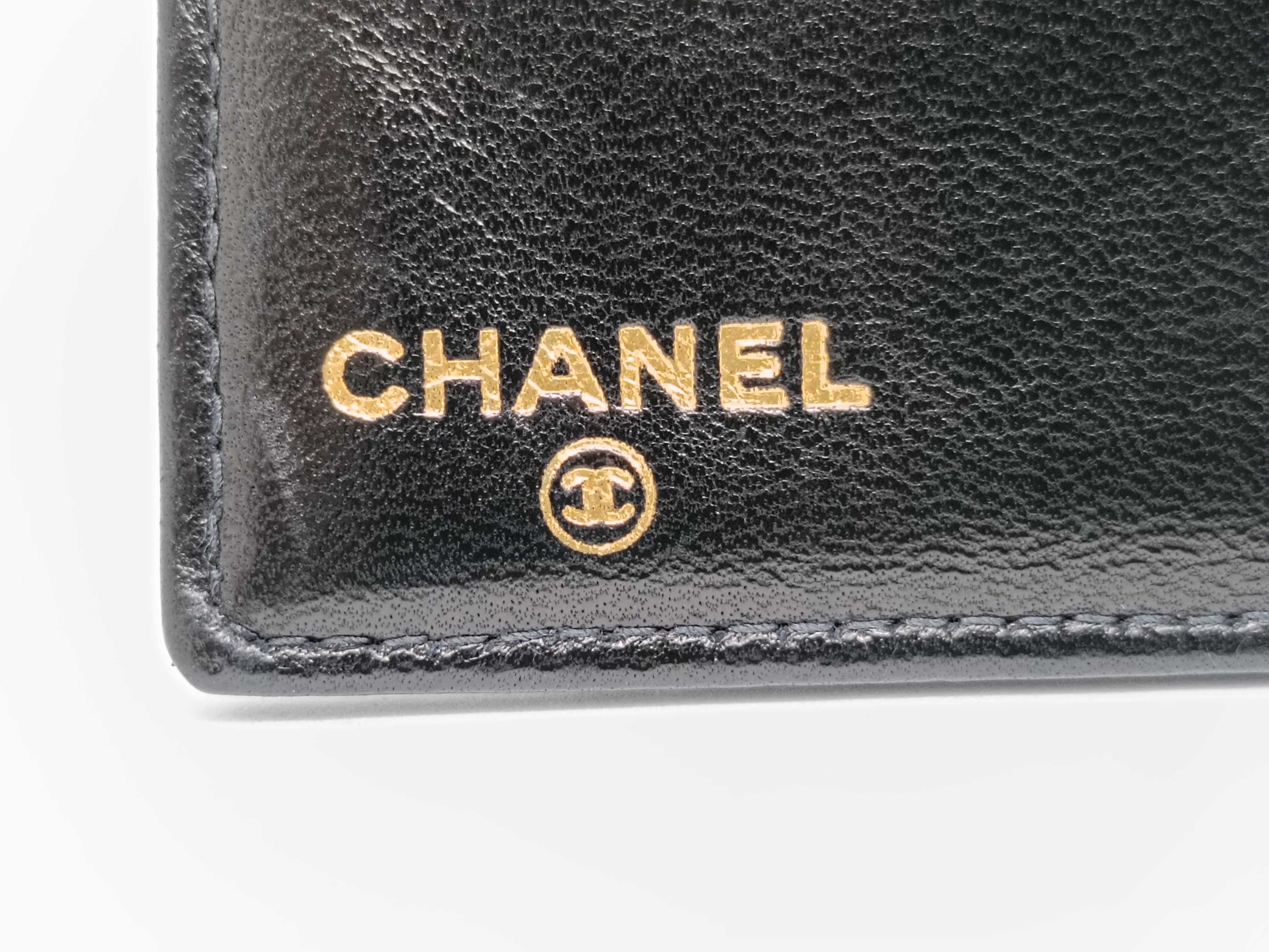 Caviar Skin Bi-fold Long Wallet / Coco Mark Black Wallet — view 15