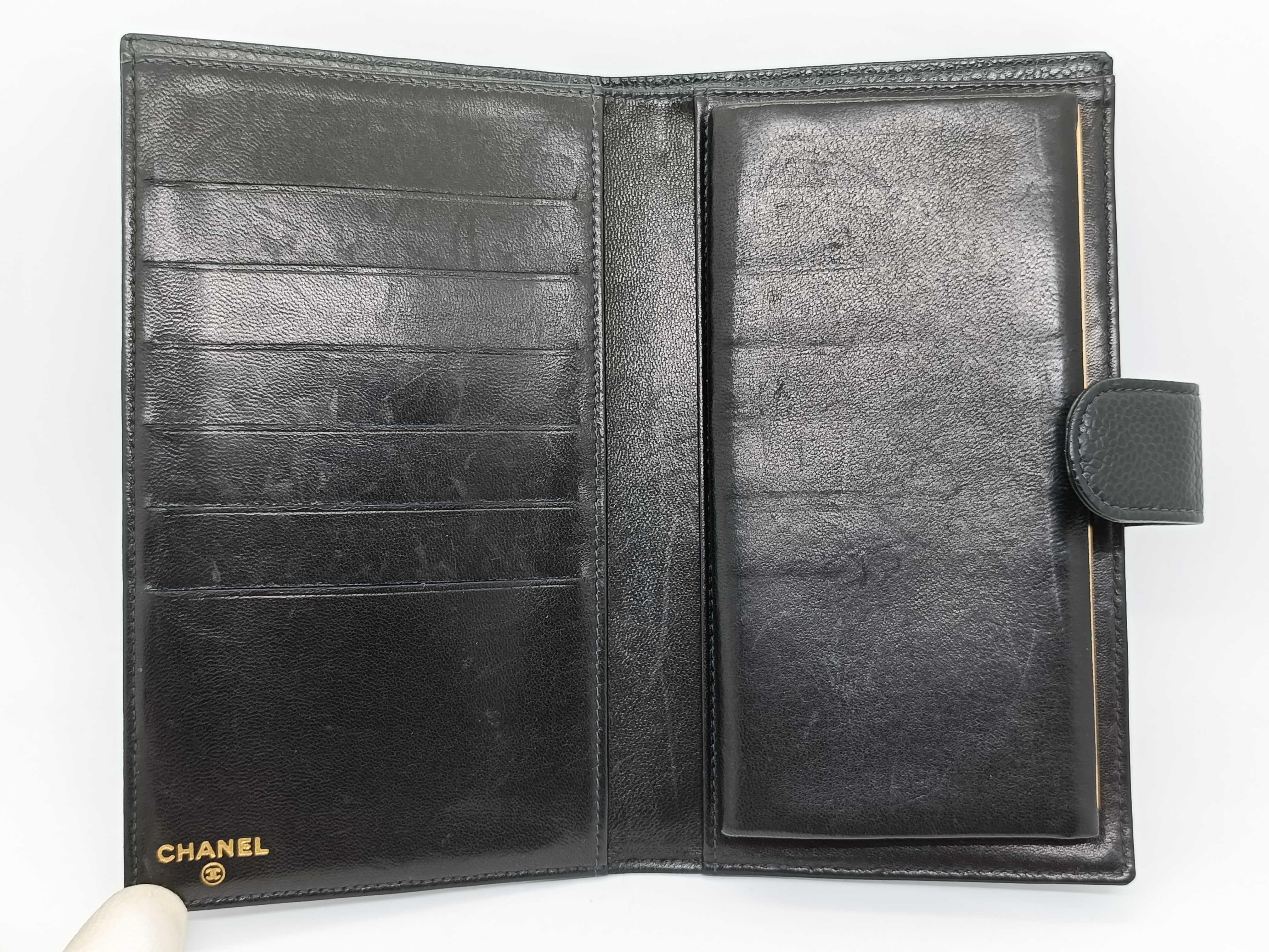 Caviar Skin Bi-fold Long Wallet / Coco Mark Black Wallet — view 8