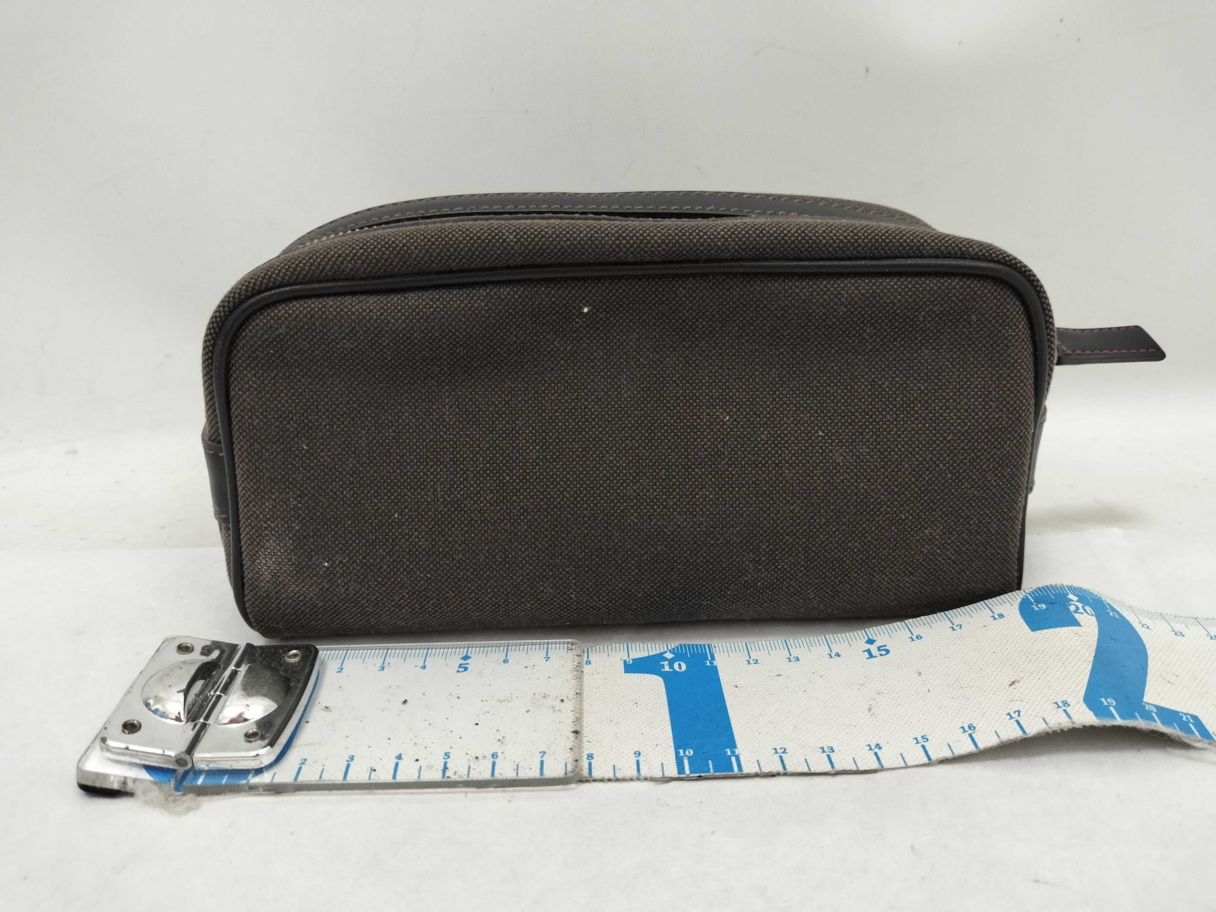 Vintage Canvas Pouch Bag, Olive, 2N1288, with Guarantee Card and Dust Bag. — view 2