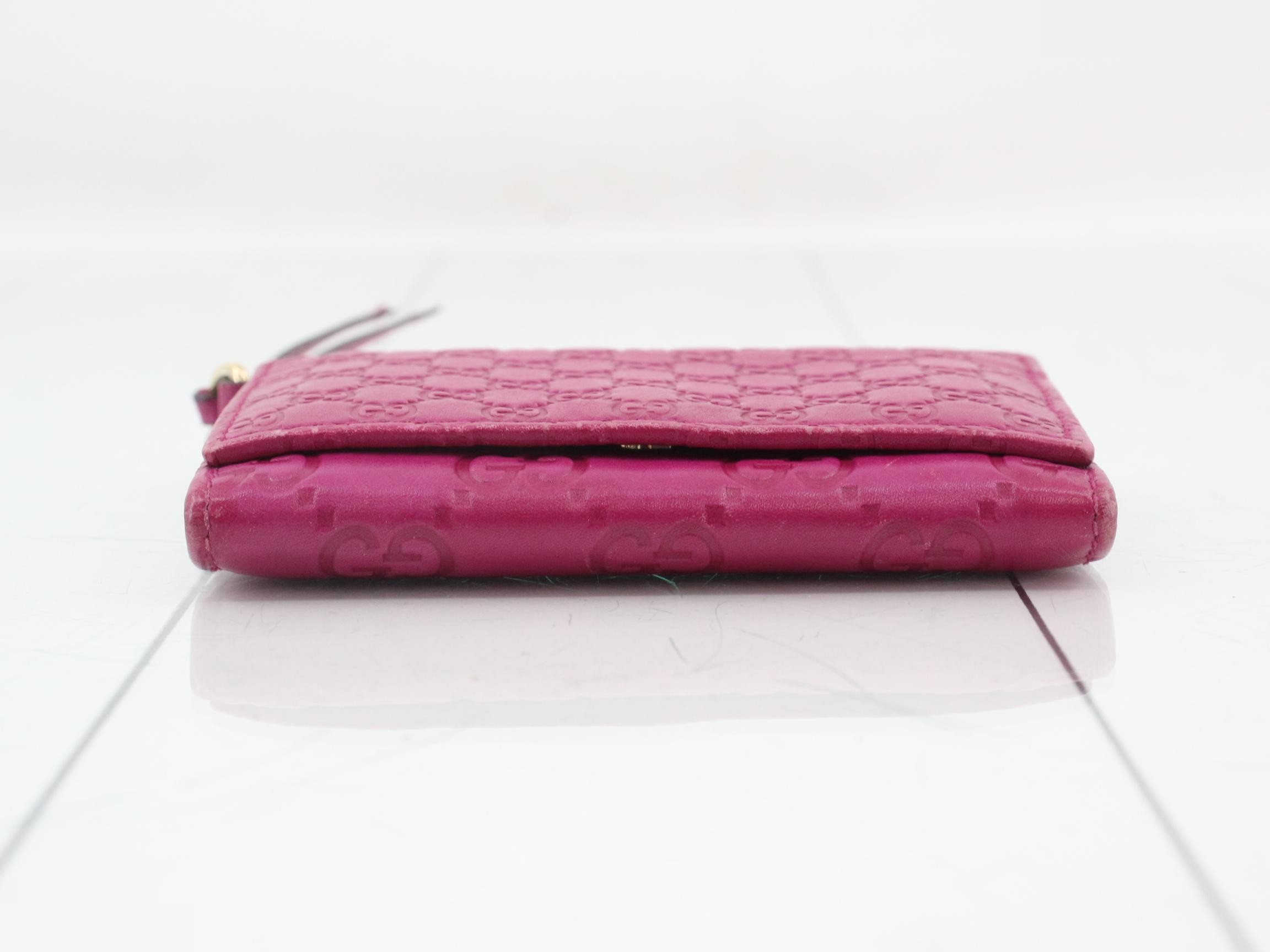 Card case — view 3