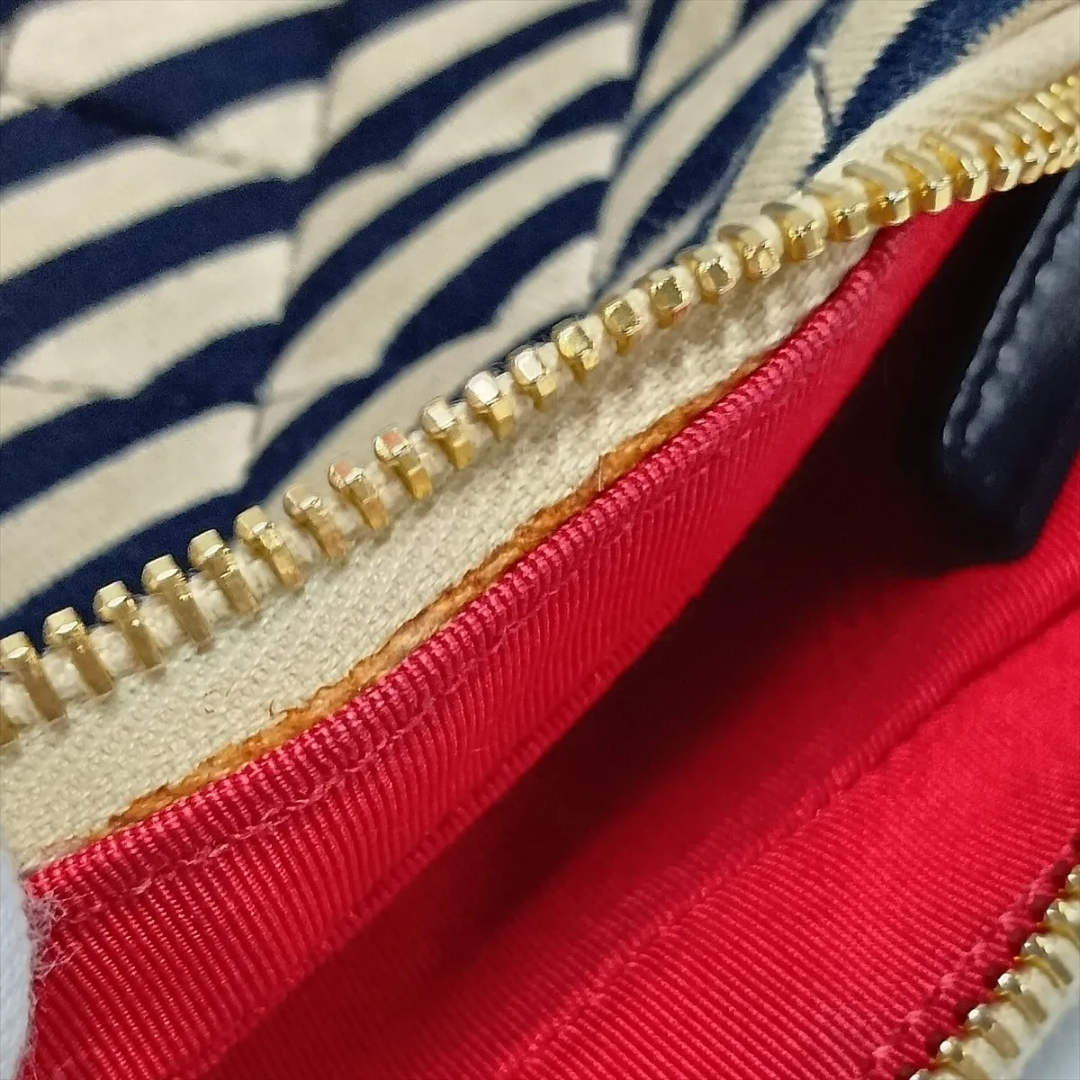 Matelassé Cotton x Leather Chain Shoulder Bag, Beige x Navy, Gold Hardware, Item Number 18987244 (Serial Number 18) — view 12