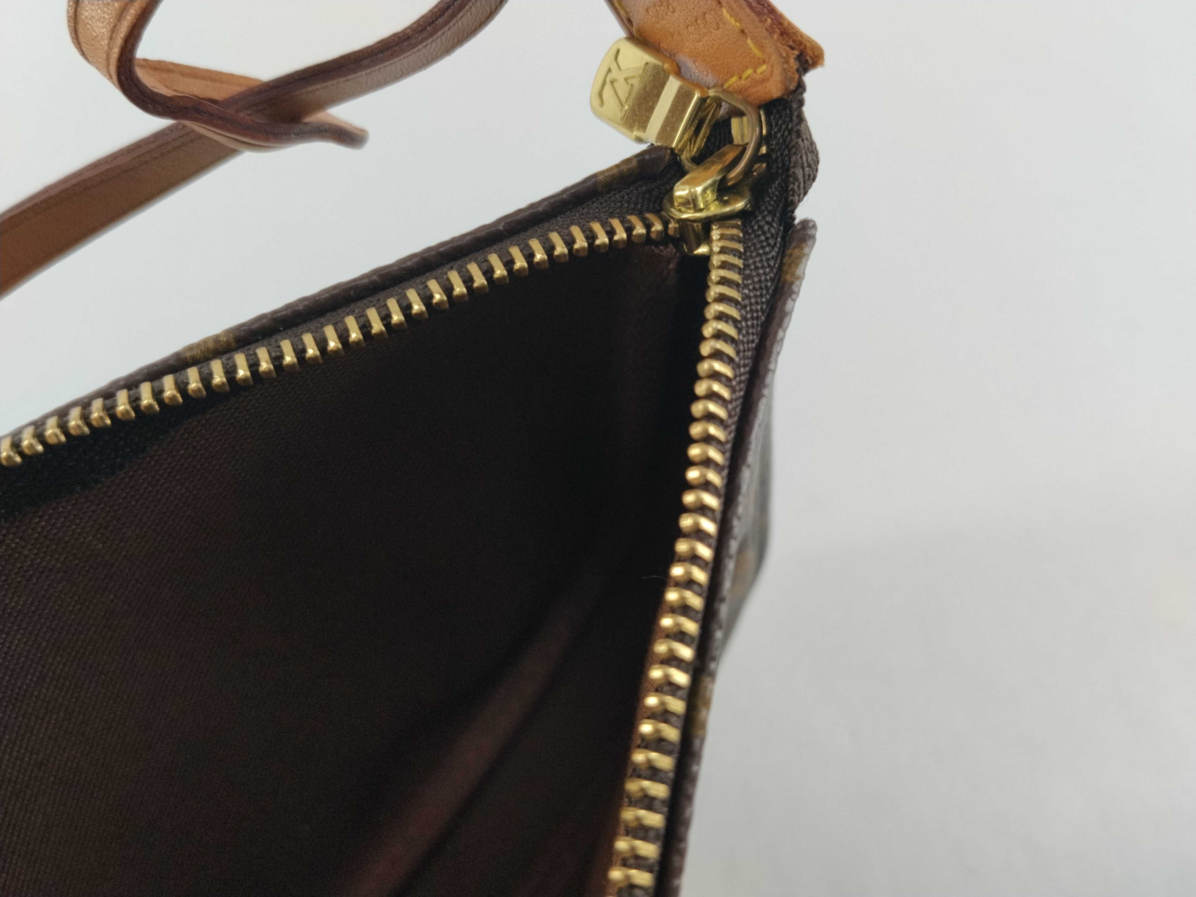 Monogram Pochette Accessoires M51980 AR1011 Pouch — view 11