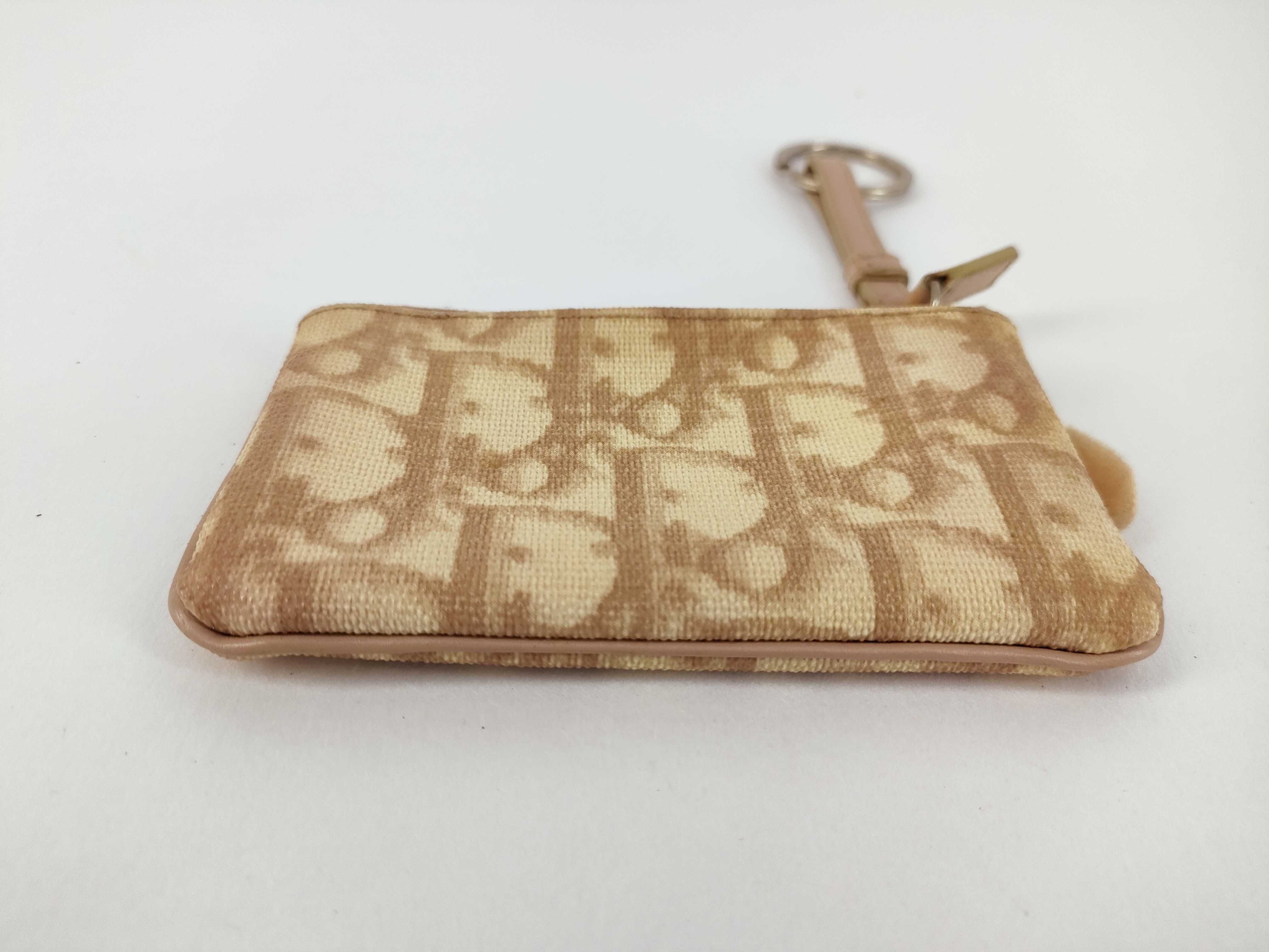 Trotter Key Case (Beige) - Key Case — view 5