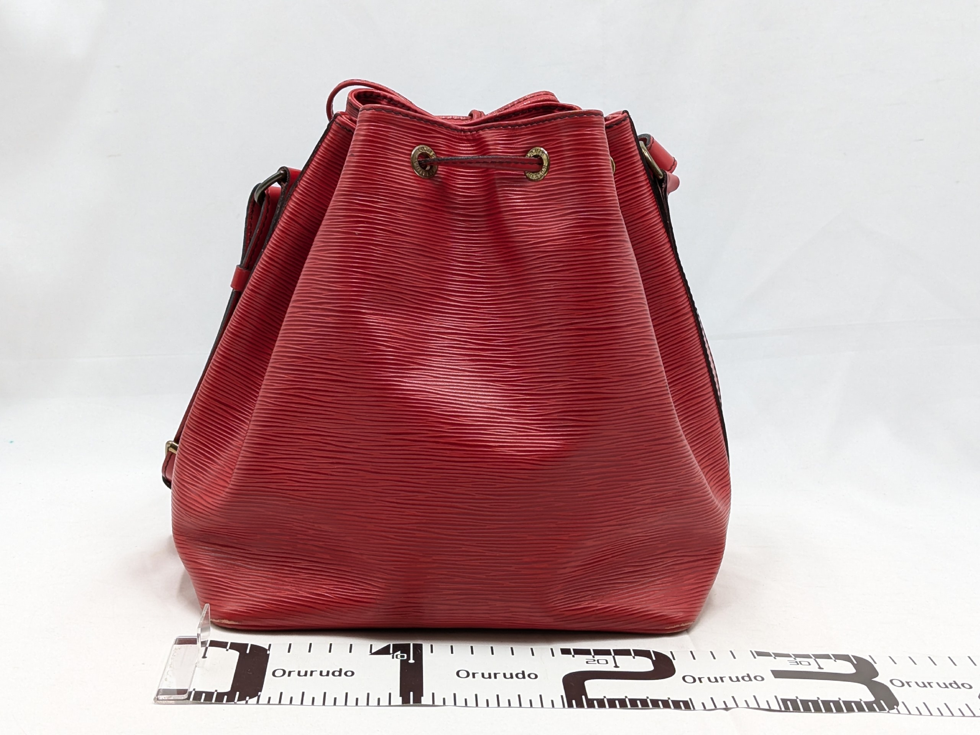 Epi Noe Red Handbag — view 2